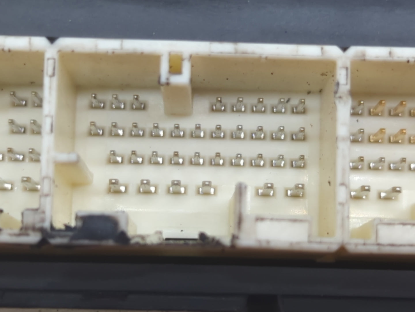 2015-2016 Subaru Forester PCM Engine Control Computer ECU ECM PCU OEM P/N:22765AG751 22765AG752 Fits Fits 2015 2016 OEM Used
