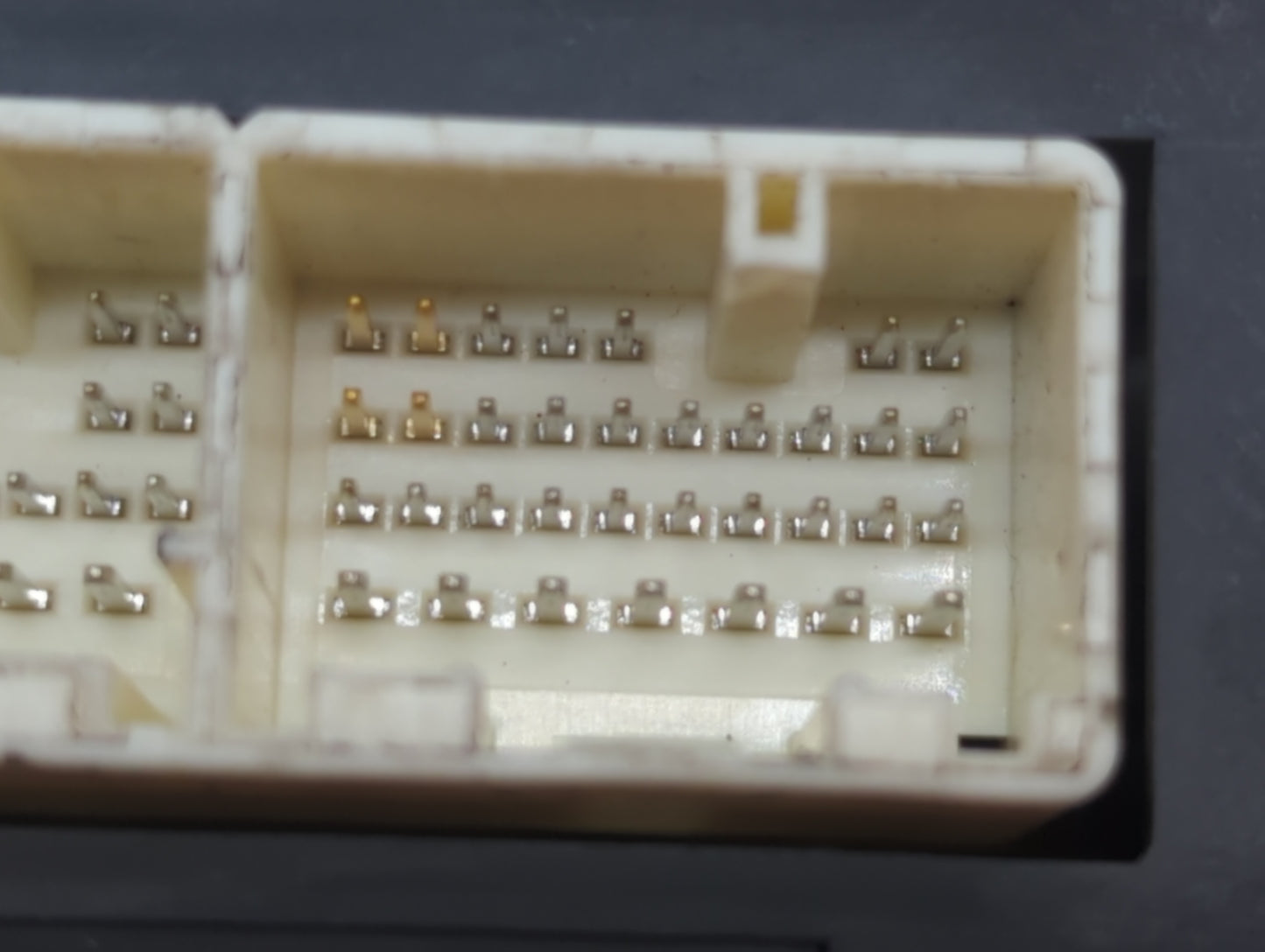 2015-2016 Subaru Forester PCM Engine Control Computer ECU ECM PCU OEM P/N:22765AG751 22765AG752 Fits Fits 2015 2016 OEM Used