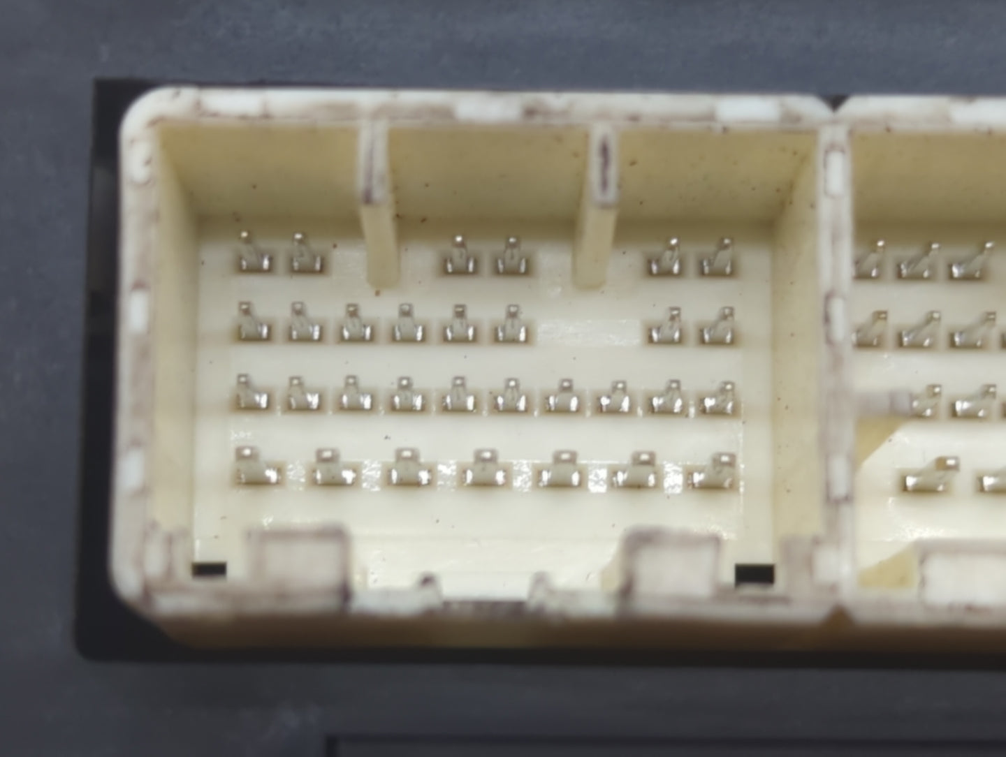 2015-2016 Subaru Forester PCM Engine Control Computer ECU ECM PCU OEM P/N:22765AH292 22765AG752 Fits Fits 2015 2016 OEM Used