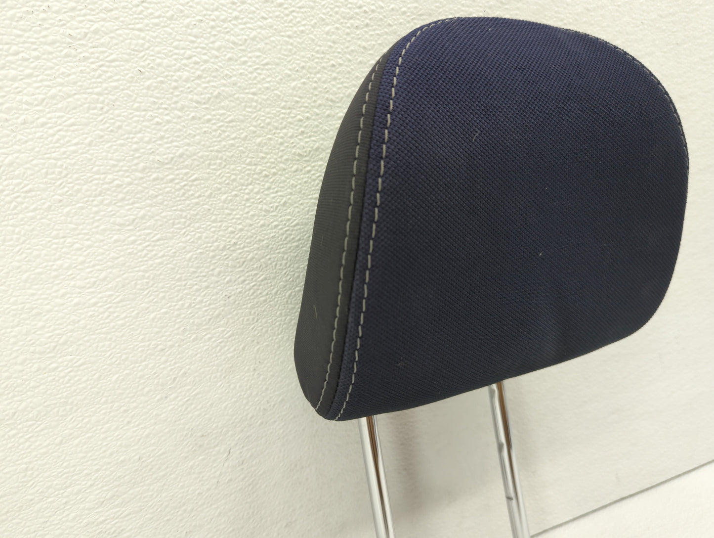 2015 Subaru Forester Headrest Head Rest Front Driver Passenger Seat Black - Oemusedautoparts1.com