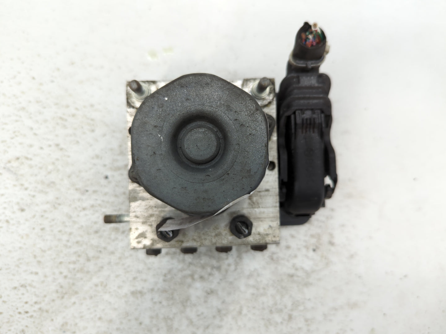 2014-2015 Subaru Forester ABS Pump Control Module Replacement P/N:27536SG000 Fits Fits 2014 2015 OEM Used Auto Parts - Oemus