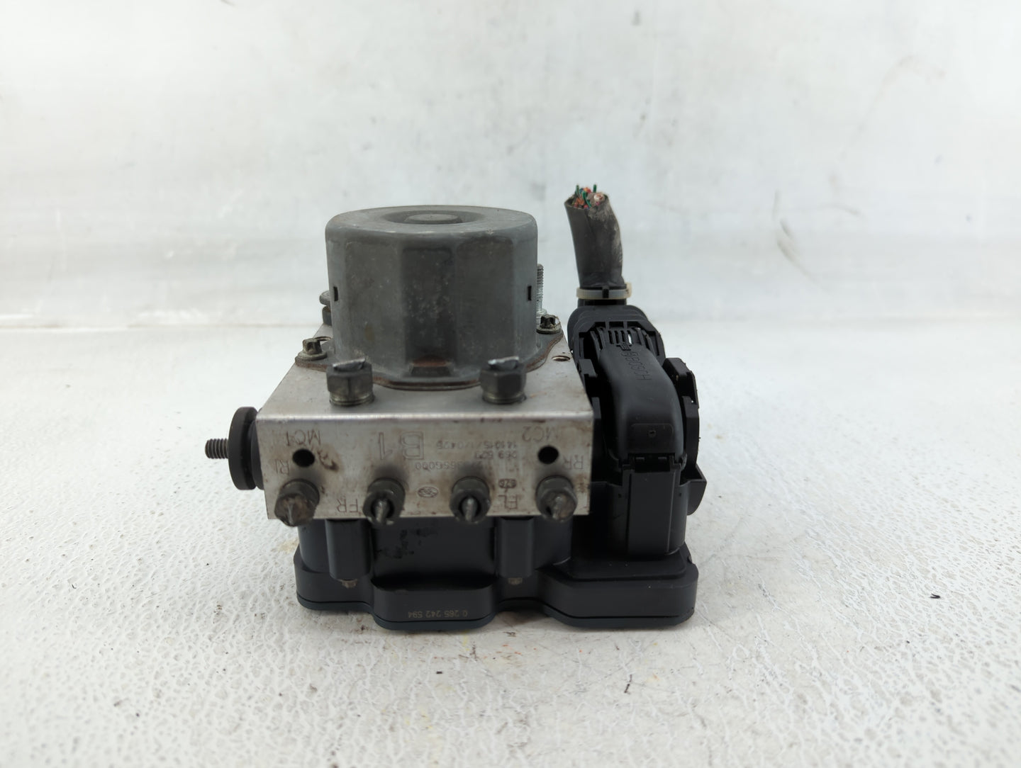2014-2015 Subaru Forester ABS Pump Control Module Replacement P/N:27536SG000 Fits Fits 2014 2015 OEM Used Auto Parts - Oemus