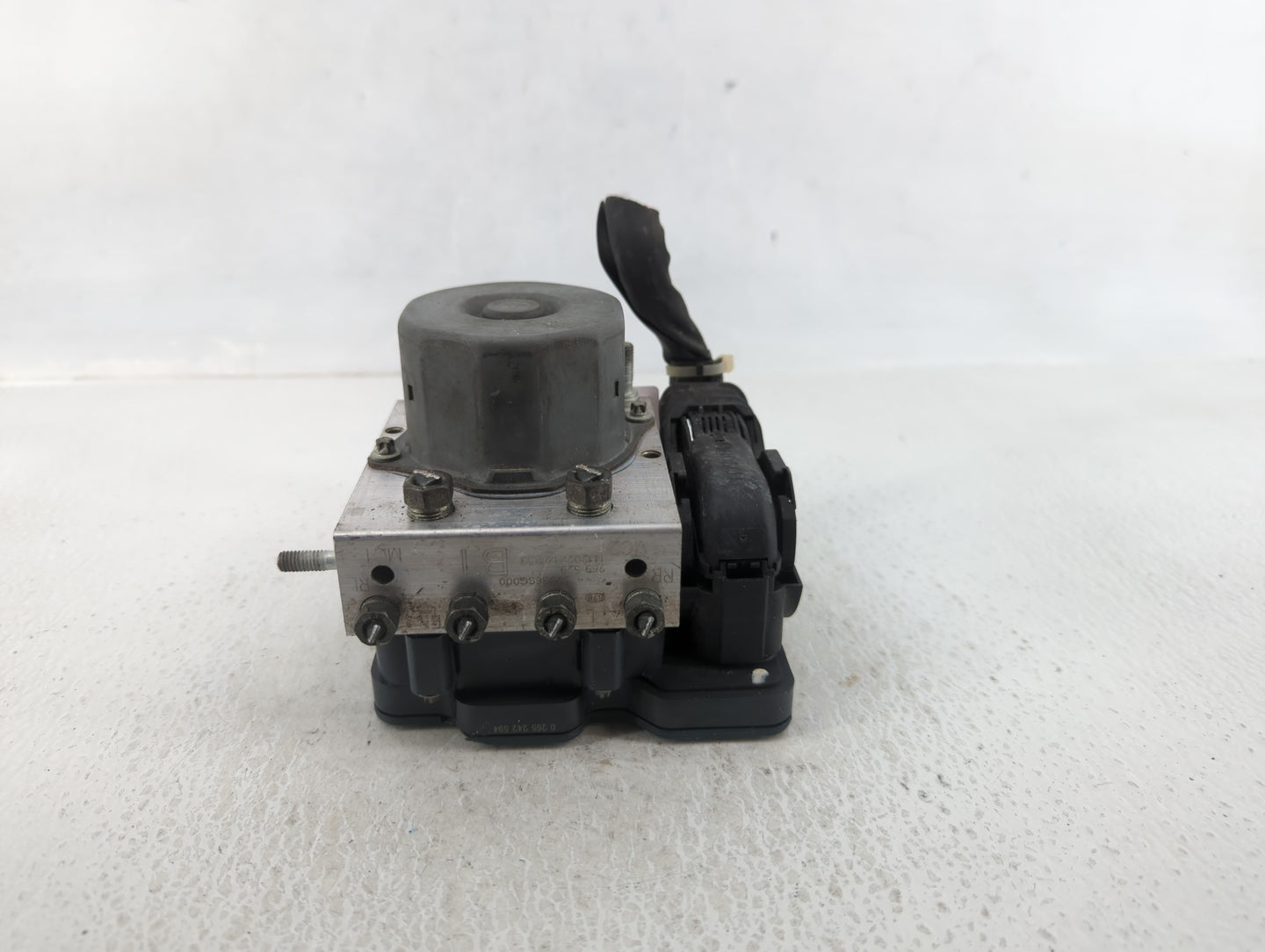 2014-2015 Subaru Forester ABS Pump Control Module Replacement P/N:27536SG000 Fits Fits 2014 2015 OEM Used Auto Parts - Oemus