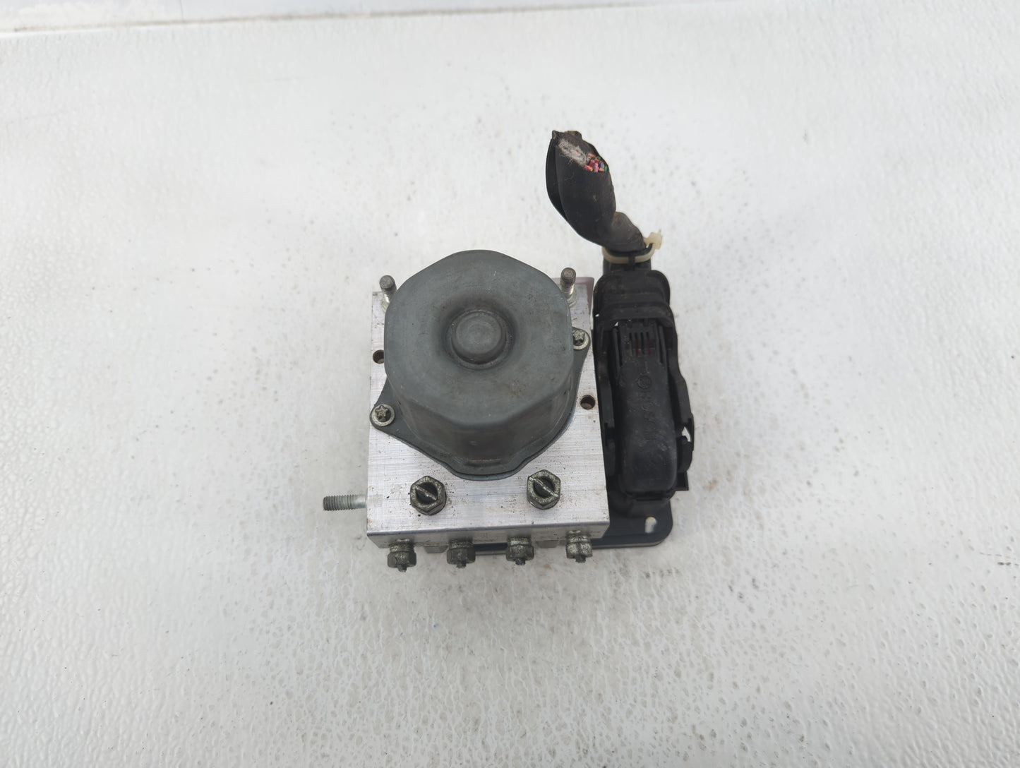 2014-2015 Subaru Forester ABS Pump Control Module Replacement P/N:27536SG000 Fits Fits 2014 2015 OEM Used Auto Parts - Oemus