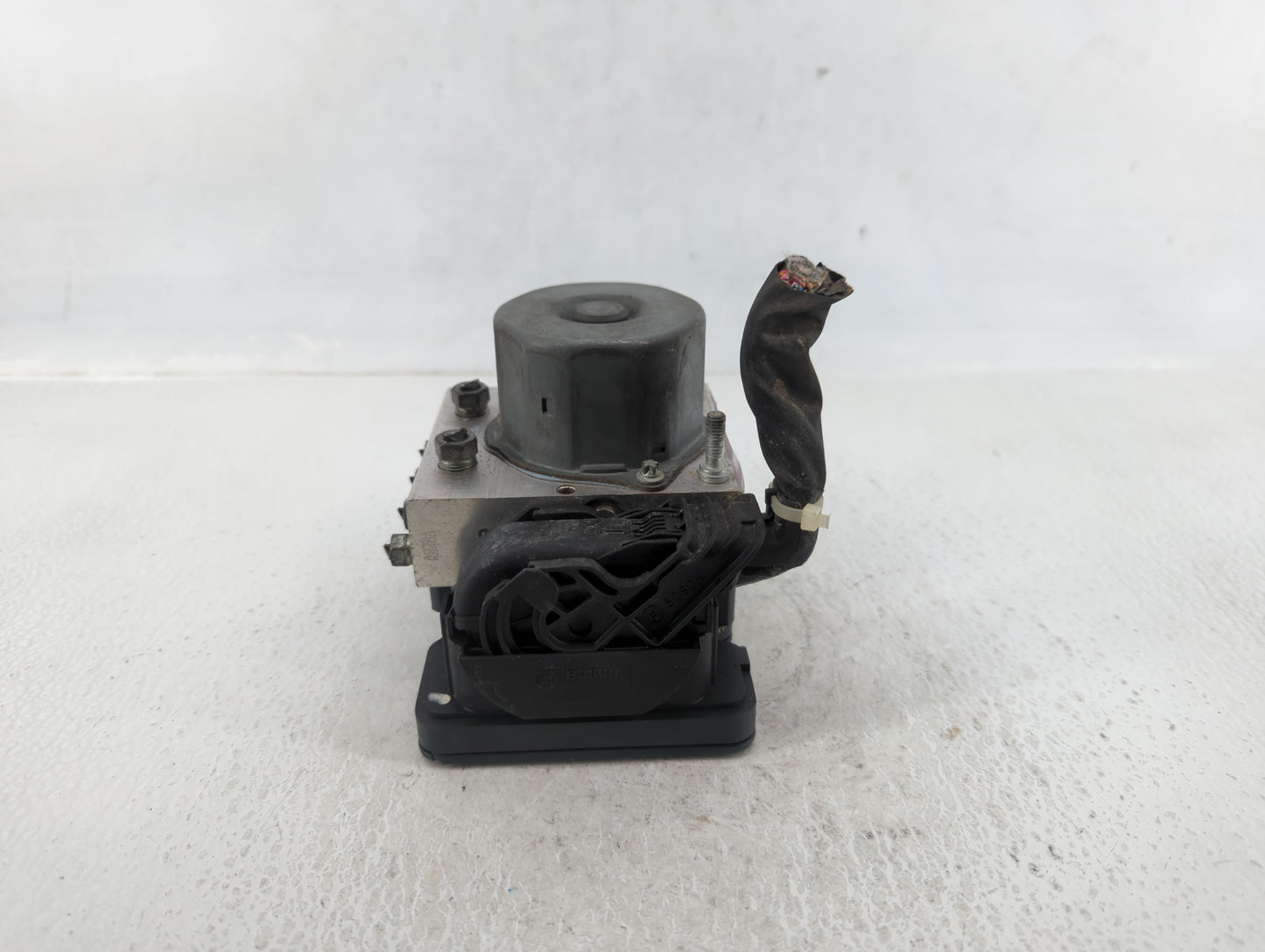 2014-2015 Subaru Forester ABS Pump Control Module Replacement P/N:27536SG000 Fits Fits 2014 2015 OEM Used Auto Parts - Oemus
