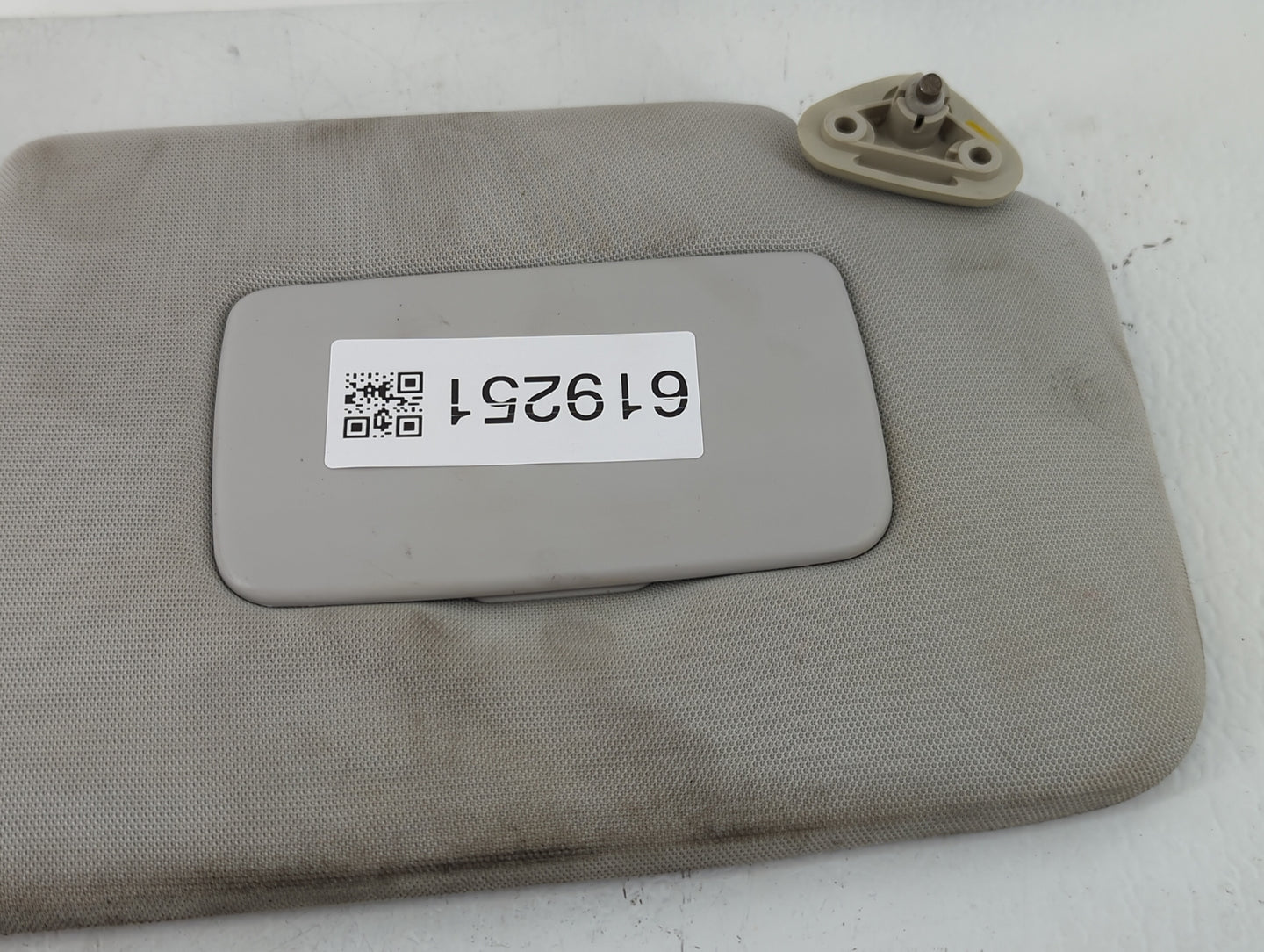 2015 Subaru Forester Sun Visor Shade Replacement Passenger Right Mirror Fits OEM Used Auto Parts - Oemusedautoparts1.com