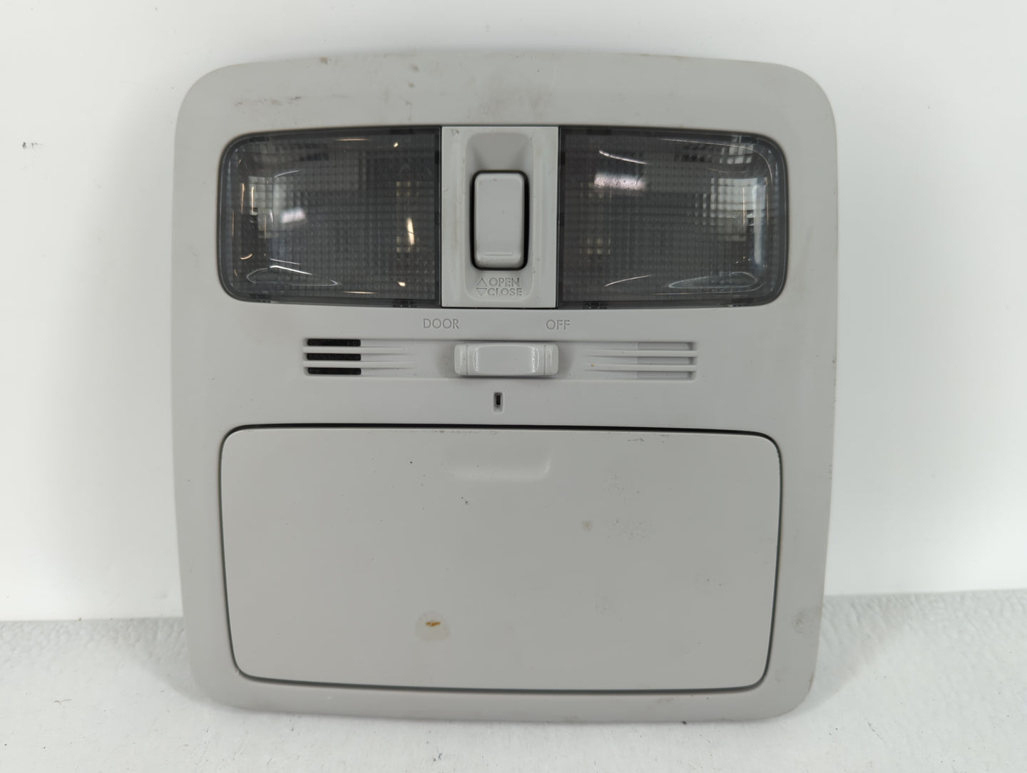 2010-2015 Subaru Forester Overhead Roof Console 623728 - Oemusedautoparts1.com