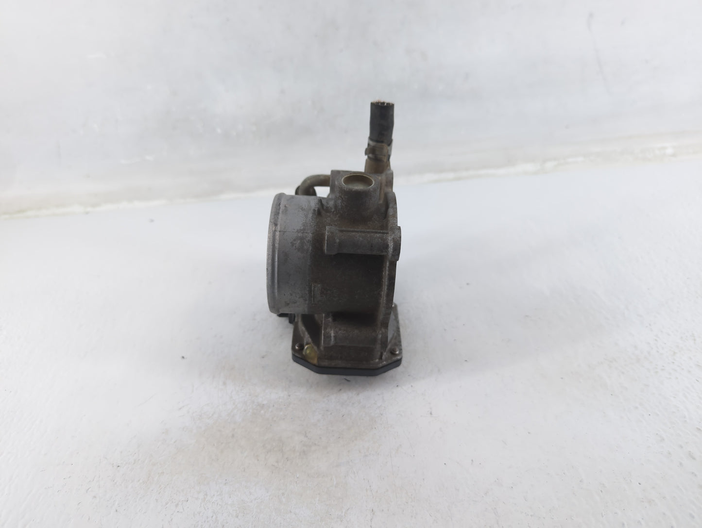 2011-2018 Subaru Forester Throttle Body P/N:16112AA380 Fits Fits 2011 2012 2013 2014 2015 2016 2017 2018 OEM Used Auto Parts