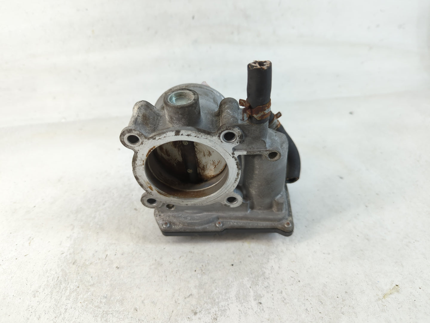 2011-2018 Subaru Forester Throttle Body P/N:16112AA380 Fits Fits 2011 2012 2013 2014 2015 2016 2017 2018 OEM Used Auto Parts