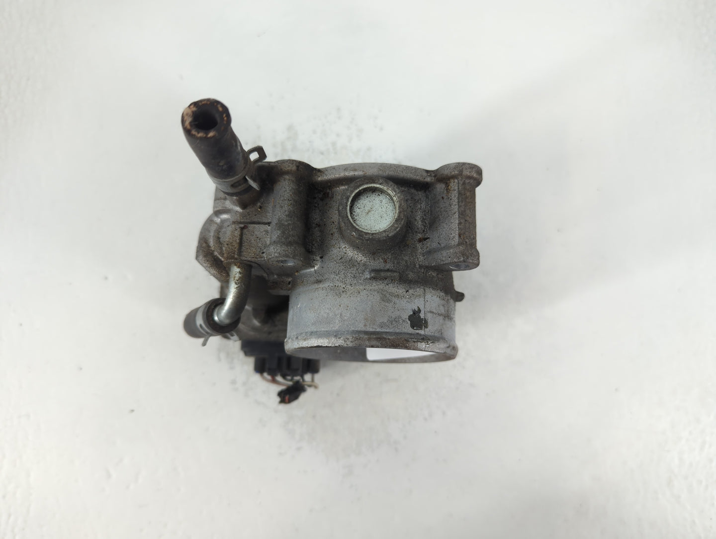 2011-2018 Subaru Forester Throttle Body P/N:16112AA380 Fits Fits 2011 2012 2013 2014 2015 2016 2017 2018 OEM Used Auto Parts