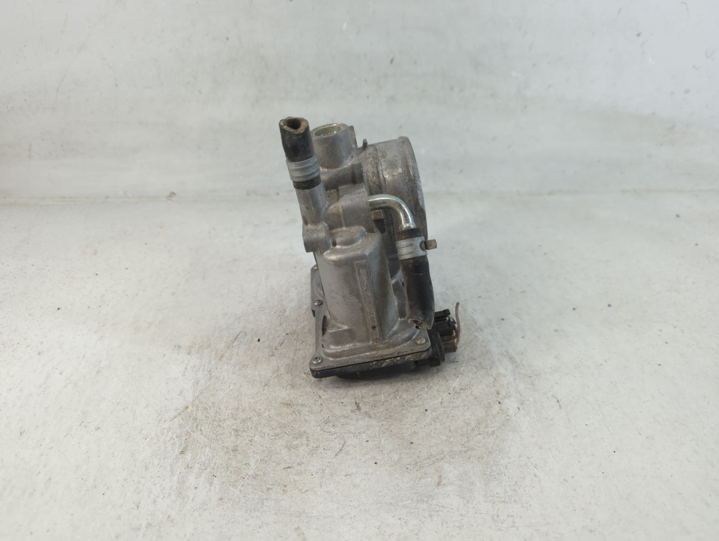 2014-2018 Subaru Forester Throttle Body P/N:16112AA380 Fits Fits 2014 2015 2016 2017 2018 2019 2020 2021 OEM Used Auto Parts
