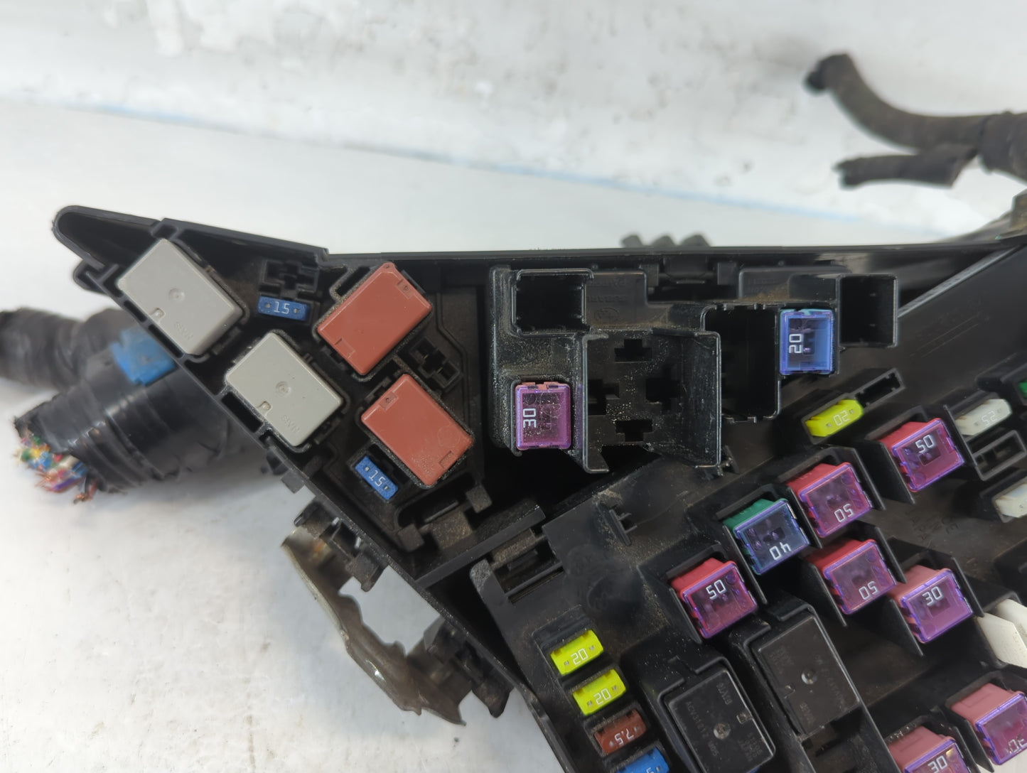 2014-2015 Subaru Forester Fusebox Fuse Box Panel Relay Module P/N:MB100200B Fits Fits 2014 2015 OEM Used Auto Parts - Oemuse