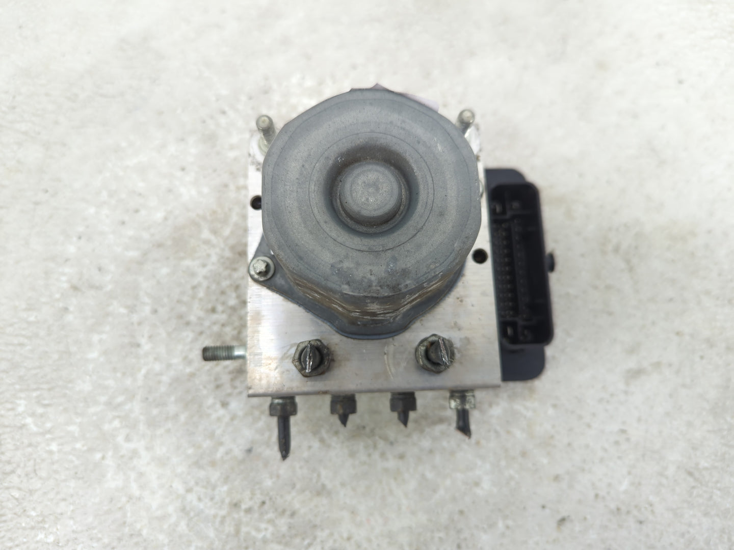 2015-2016 Subaru Impreza ABS Pump Control Module Replacement P/N:27536F J220 Fits Fits 2015 2016 OEM Used Auto Parts - Oemus