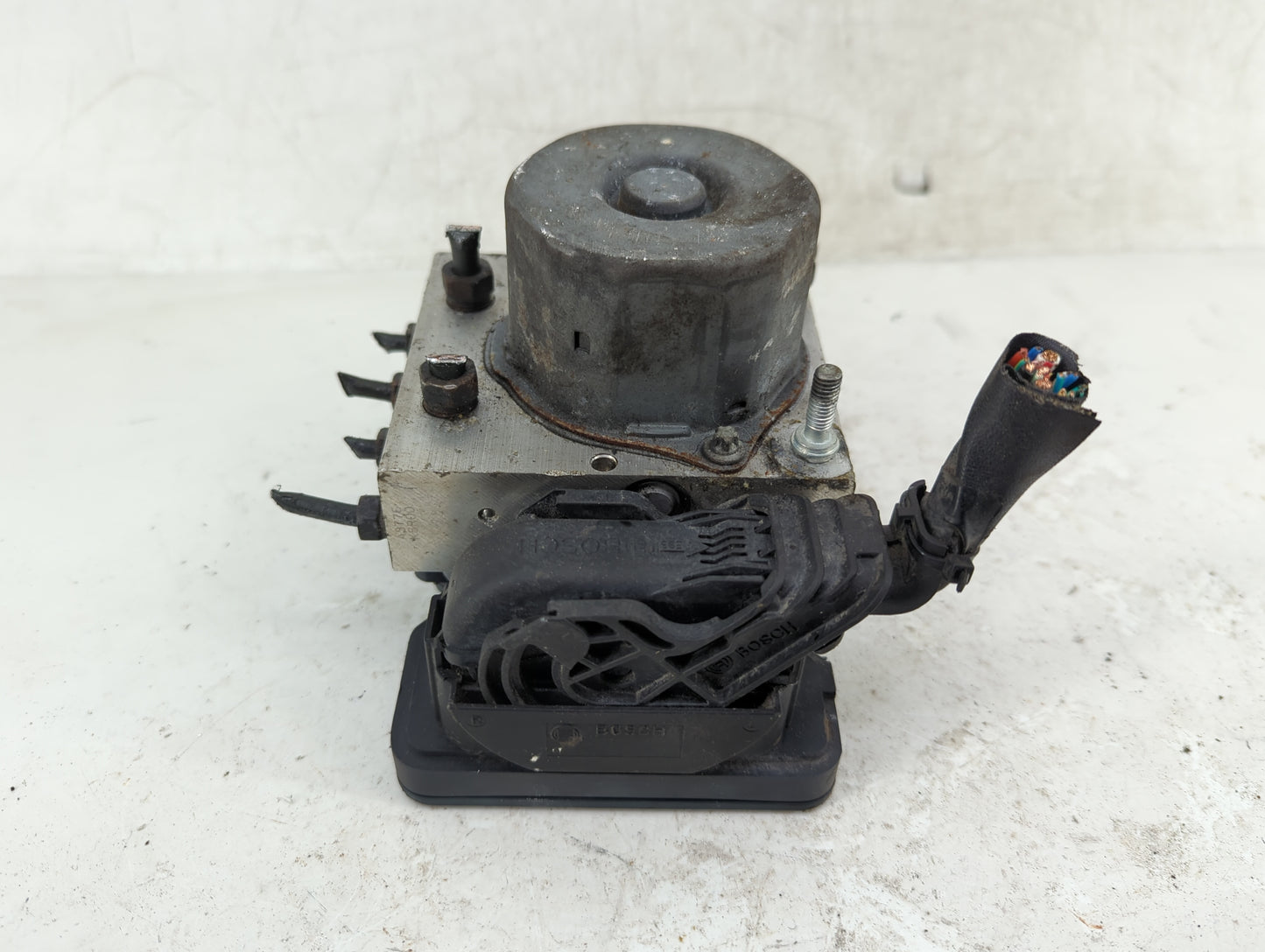 2015 Subaru Impreza ABS Pump Control Module Replacement P/N:2265106452 0265956212 Fits OEM Used Auto Parts - Oemusedautopart