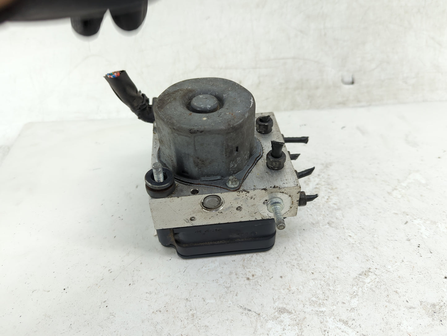 2015 Subaru Impreza ABS Pump Control Module Replacement P/N:2265106452 0265956212 Fits OEM Used Auto Parts - Oemusedautopart