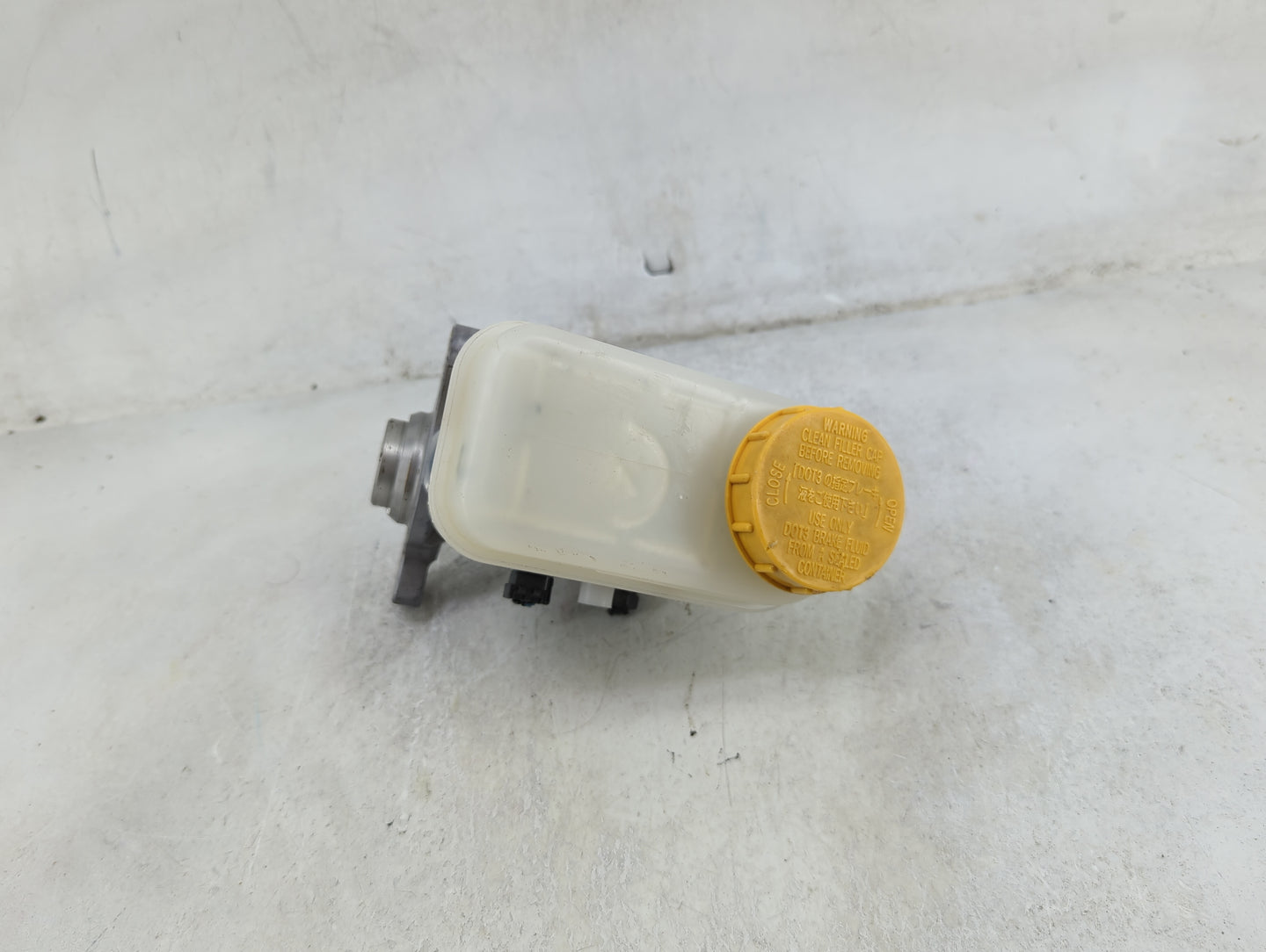 2012-2015 Subaru Impreza Brake Master Cylinder 1490394 - Oemusedautoparts1.com