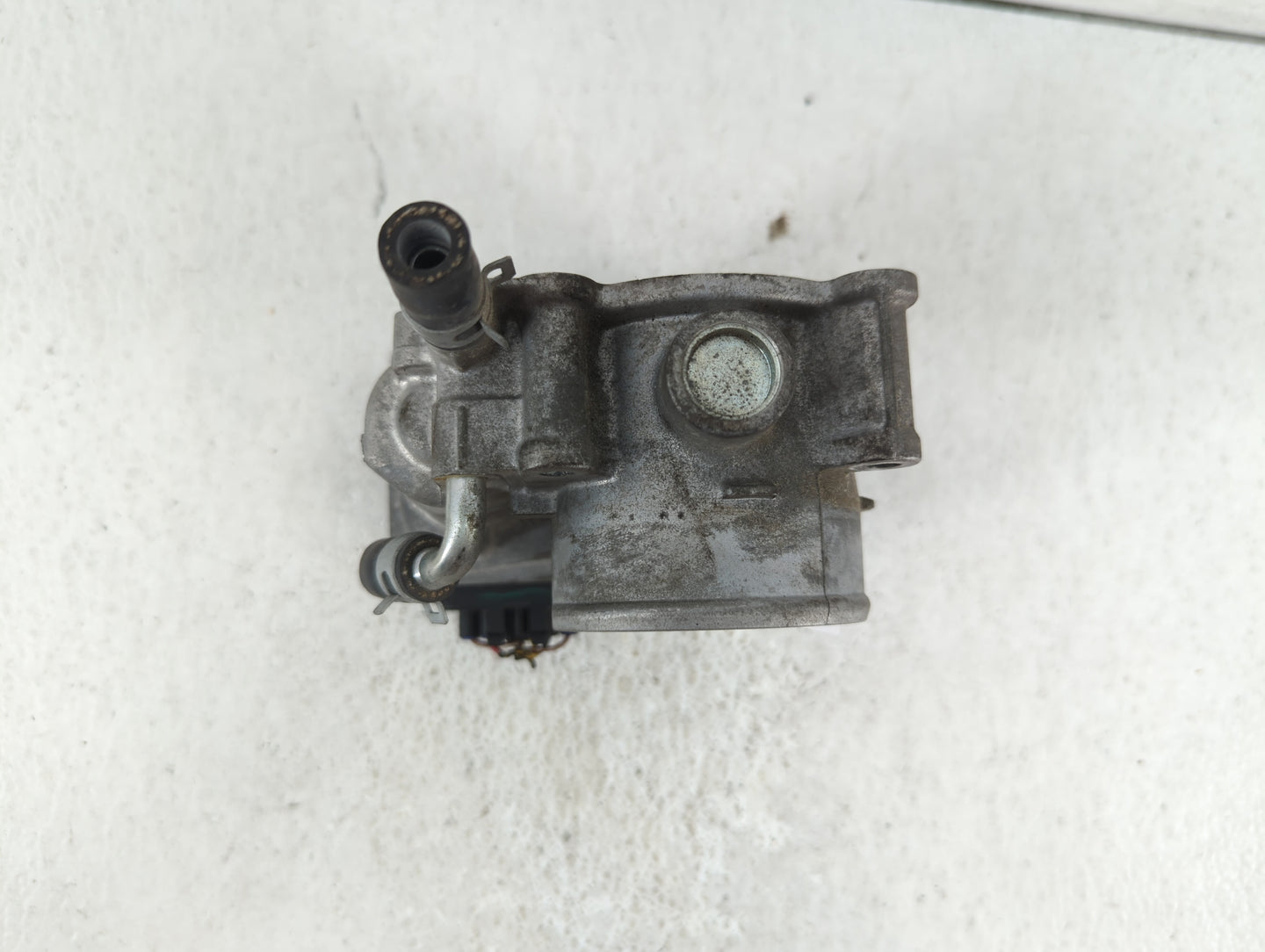 2012-2016 Subaru Impreza Throttle Body P/N:16112AA380 Fits Fits 2011 2012 2013 2014 2015 2016 2017 OEM Used Auto Parts - Oem