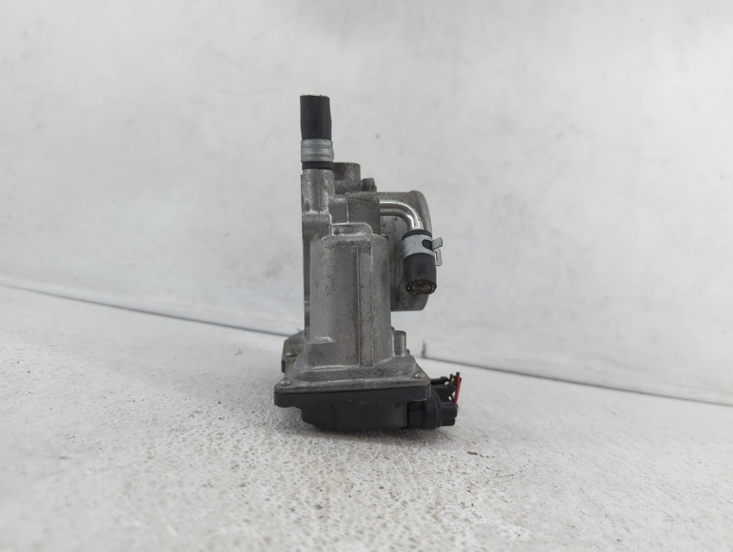 2012-2016 Subaru Impreza Throttle Body P/N:16112AA380 Fits Fits 2011 2012 2013 2014 2015 2016 2017 OEM Used Auto Parts - Oem