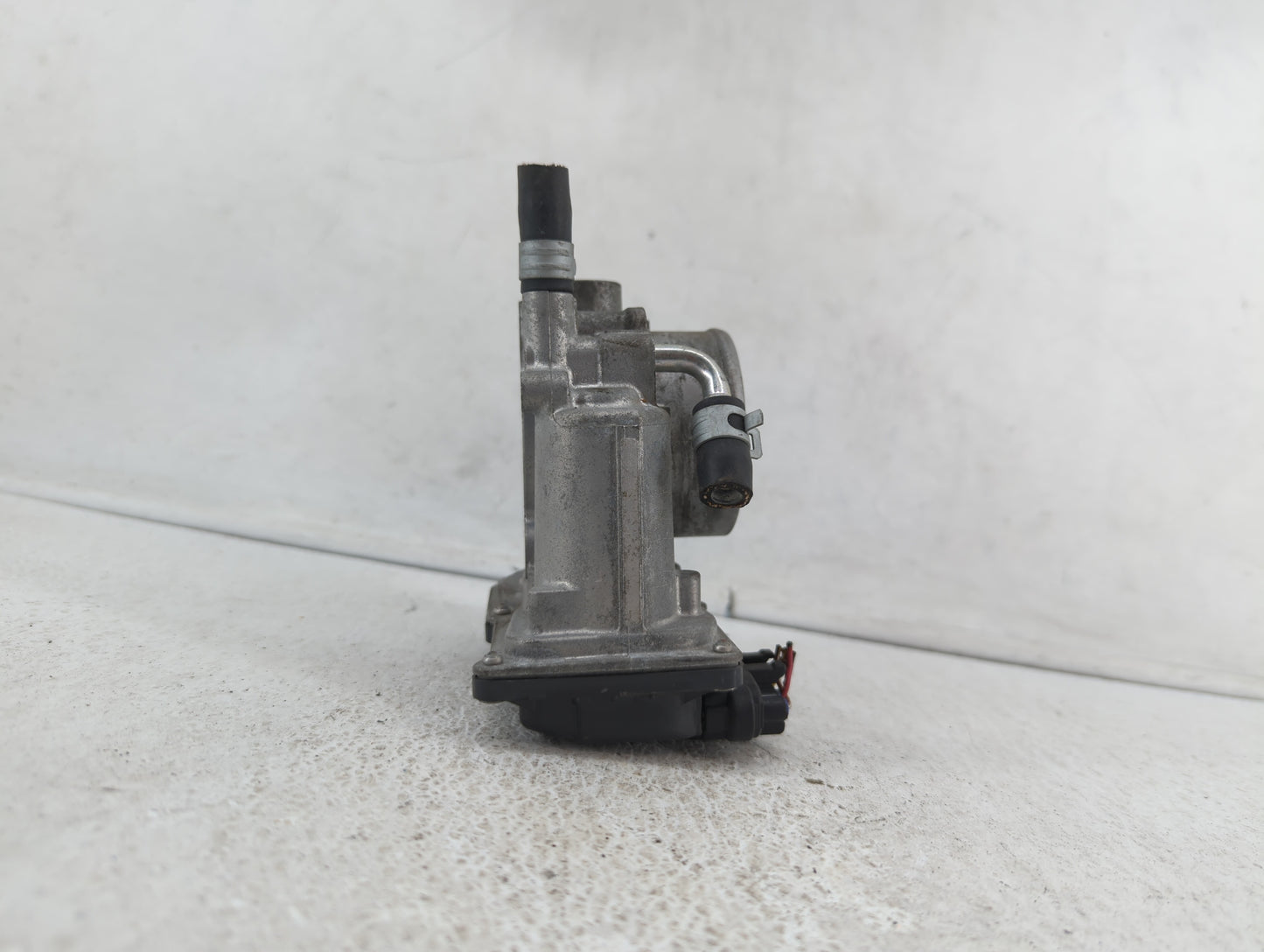 2012-2016 Subaru Impreza Throttle Body P/N:16112AA380 Fits Fits 2011 2012 2013 2014 2015 2016 2017 OEM Used Auto Parts - Oem