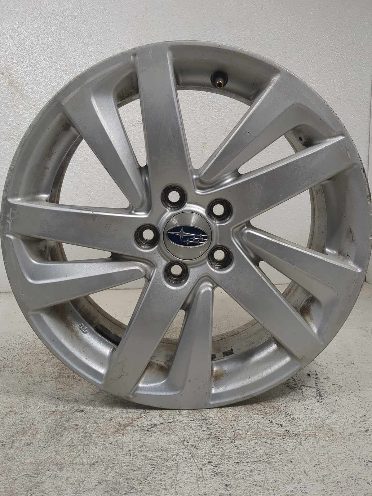 2015-2016 Subaru Impreza Oem Wheel Rim 5000483 - Oemusedautoparts1.com