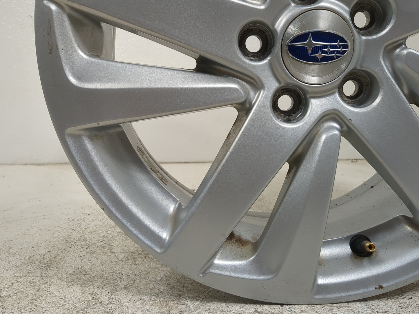 2015-2016 Subaru Impreza Oem Wheel Rim 5000484 - Oemusedautoparts1.com