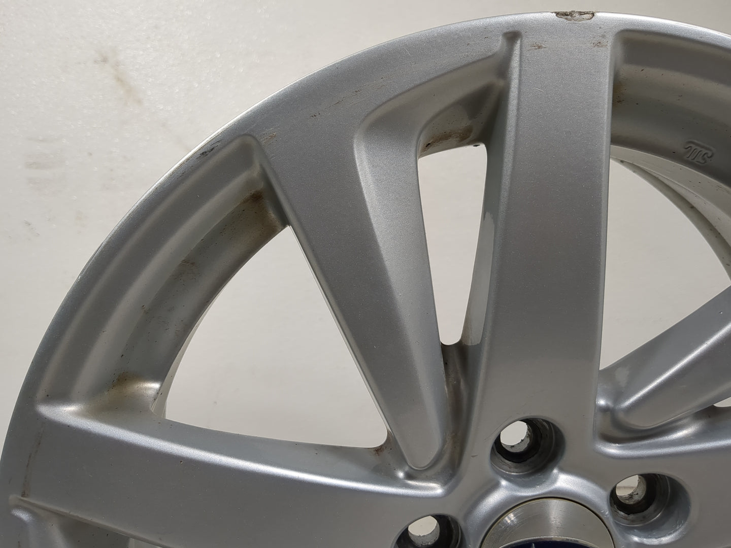 2015-2016 Subaru Impreza Oem Wheel Rim 5000484 - Oemusedautoparts1.com
