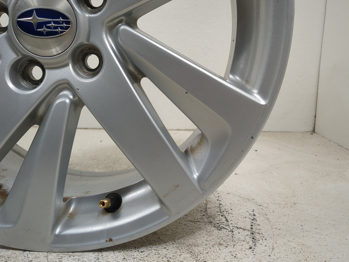 2015-2016 Subaru Impreza Oem Wheel Rim 5000484 - Oemusedautoparts1.com