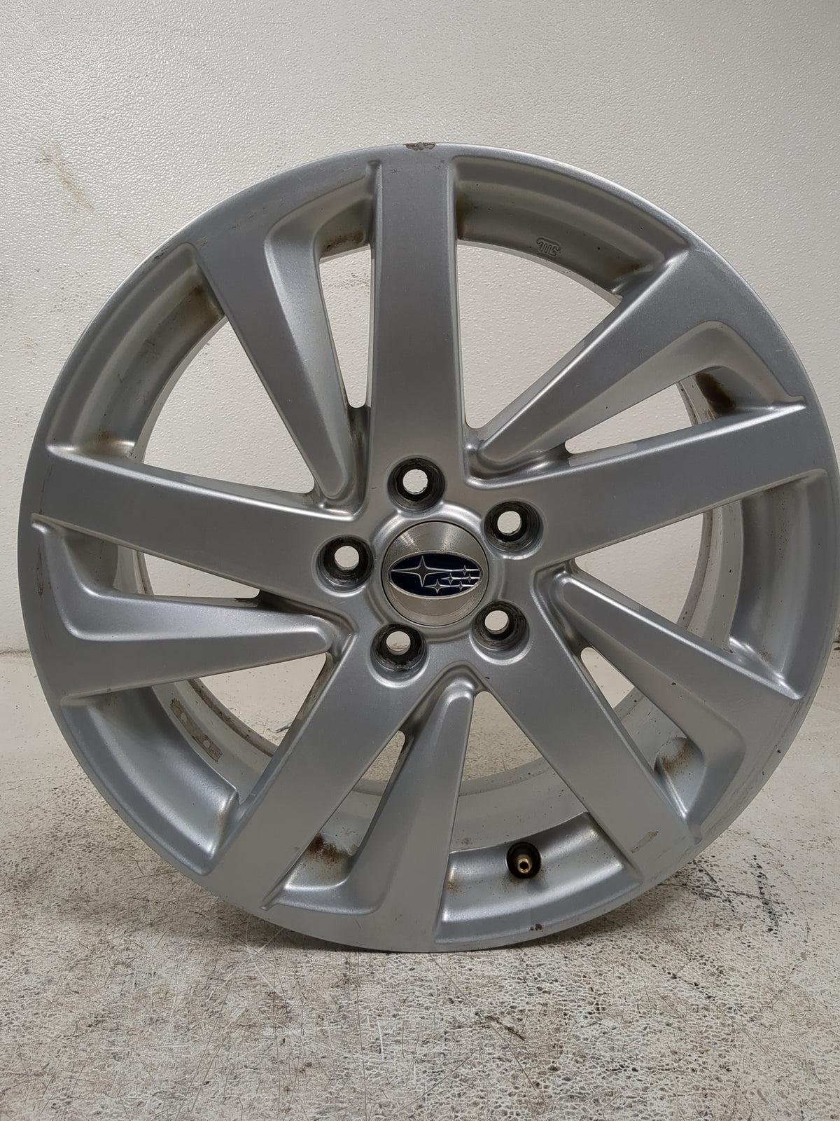 2015-2016 Subaru Impreza Oem Wheel Rim 5000484 - Oemusedautoparts1.com
