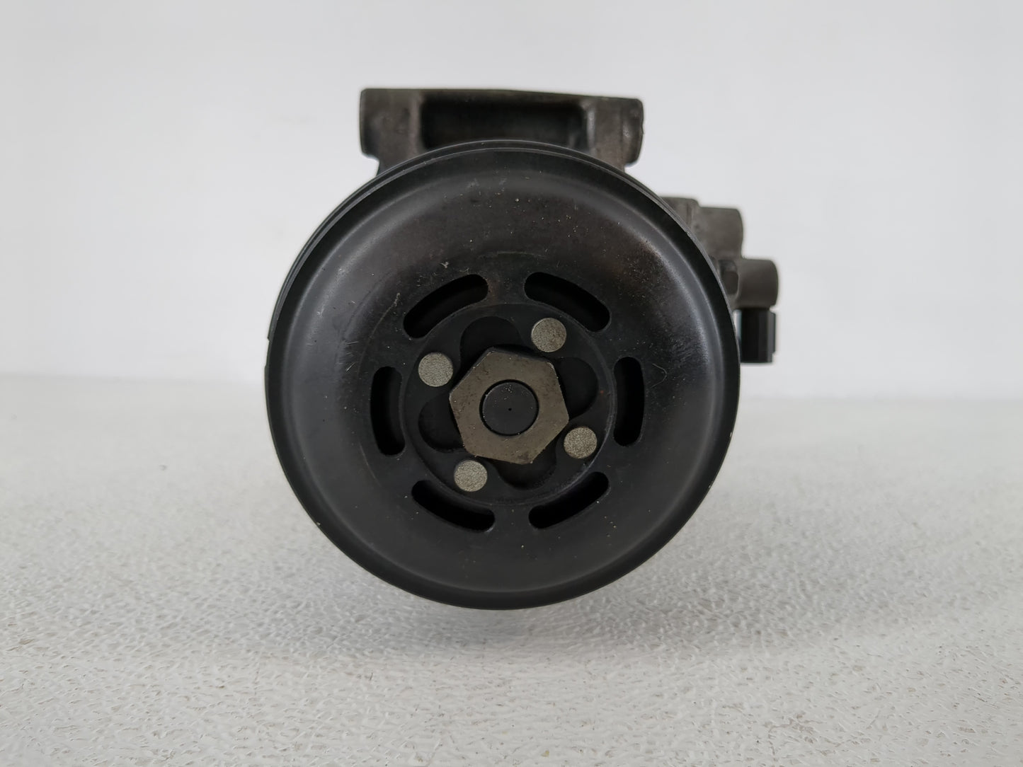 2010-2016 Subaru Legacy Air Conditioning A/c Ac Compressor Oem - Oemusedautoparts1.com