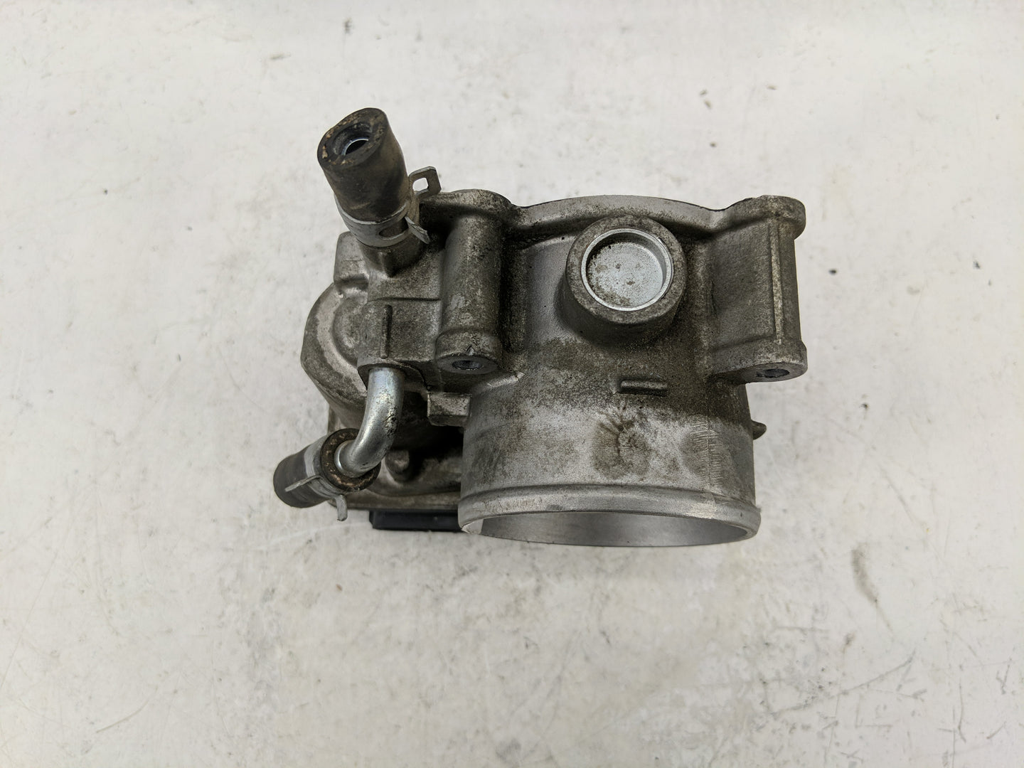 2013-2019 Subaru Legacy Throttle Body P/N:16112AA38A Fits Fits 2013 2014 2015 2016 2017 2018 2019 OEM Used Auto Parts - Oemu