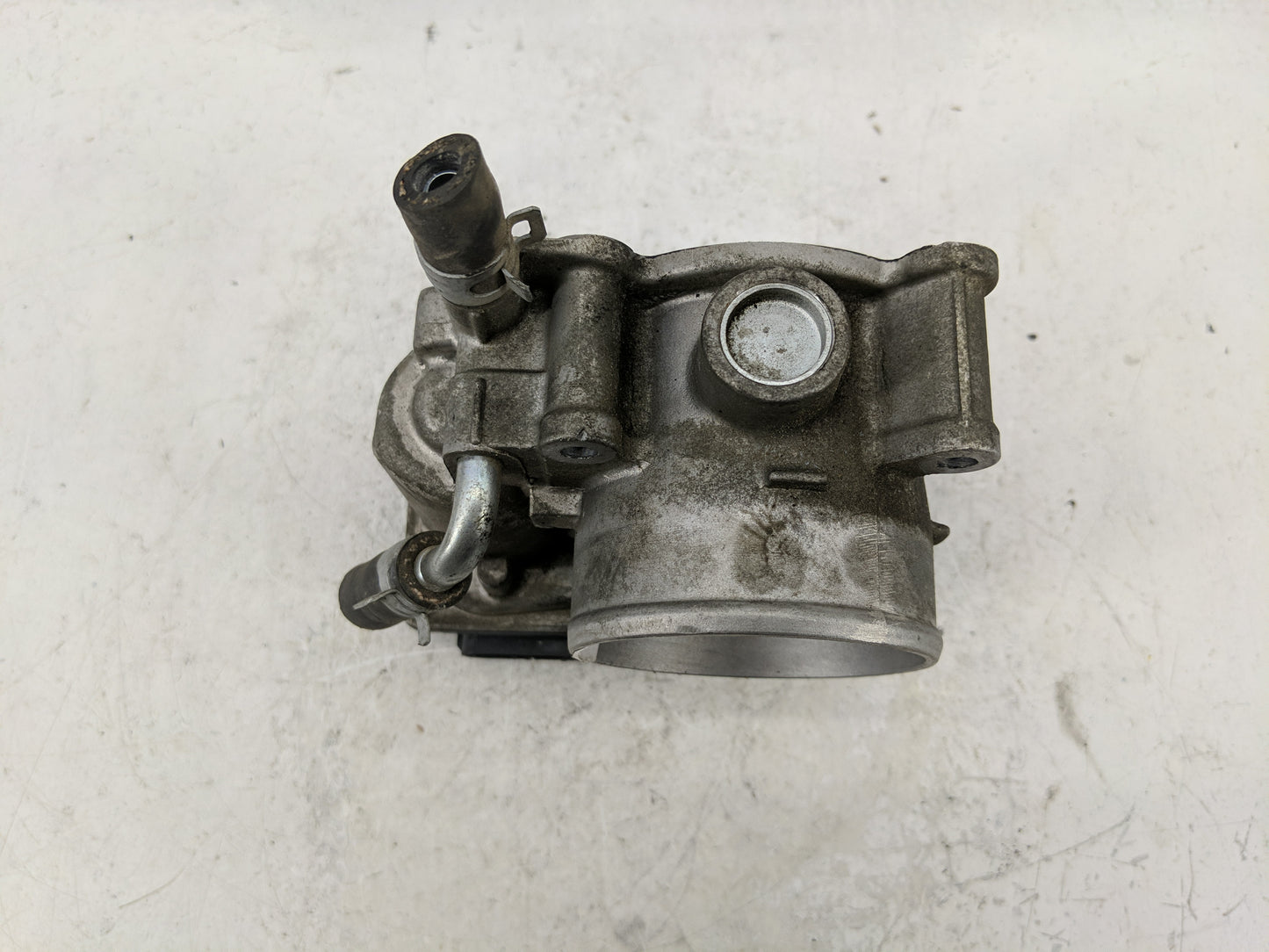 2013-2019 Subaru Legacy Throttle Body P/N:16112AA38A Fits Fits 2013 2014 2015 2016 2017 2018 2019 OEM Used Auto Parts - Oemu