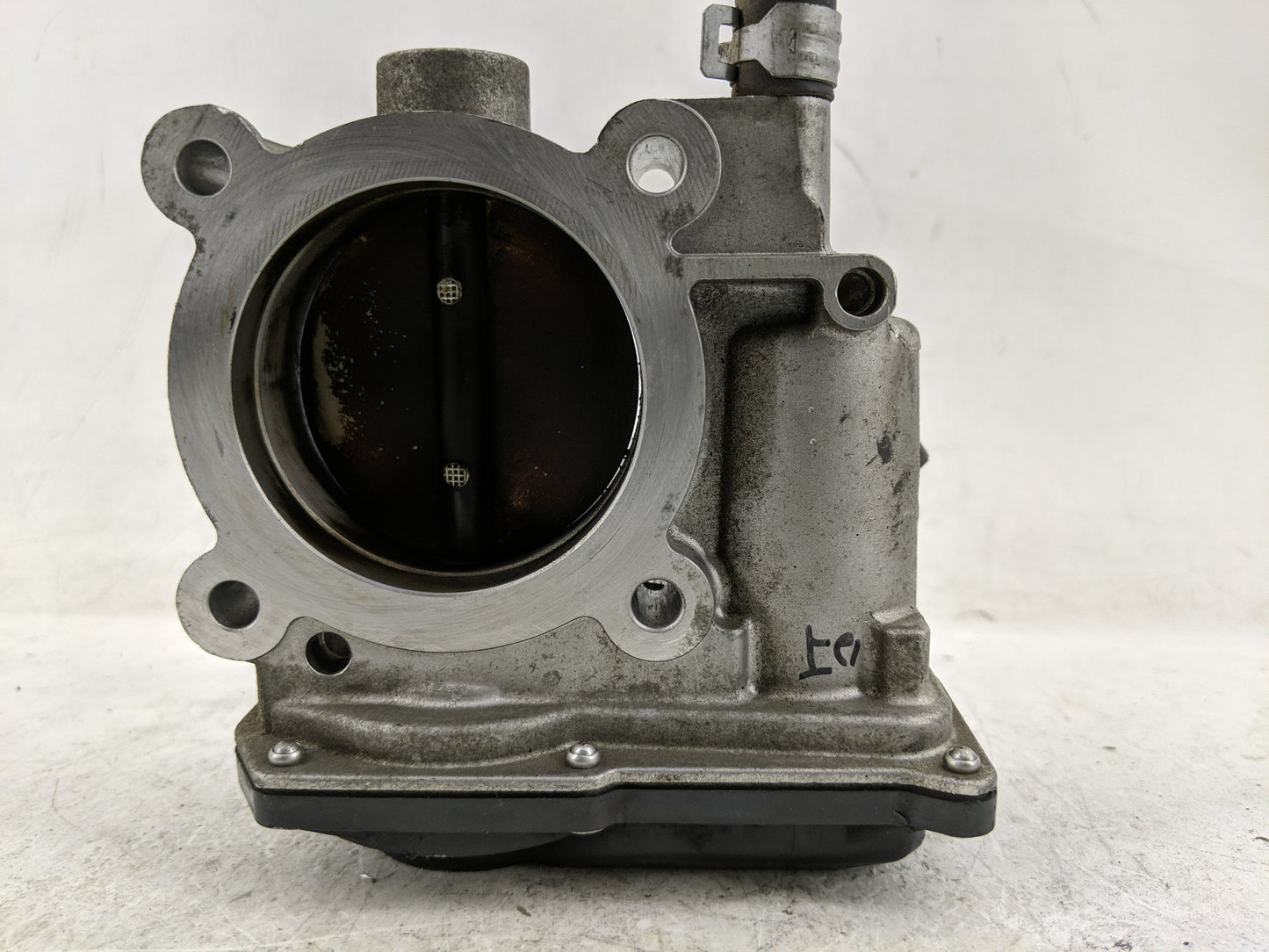 2013-2019 Subaru Legacy Throttle Body P/N:16112AA38A Fits Fits 2013 2014 2015 2016 2017 2018 2019 OEM Used Auto Parts - Oemu