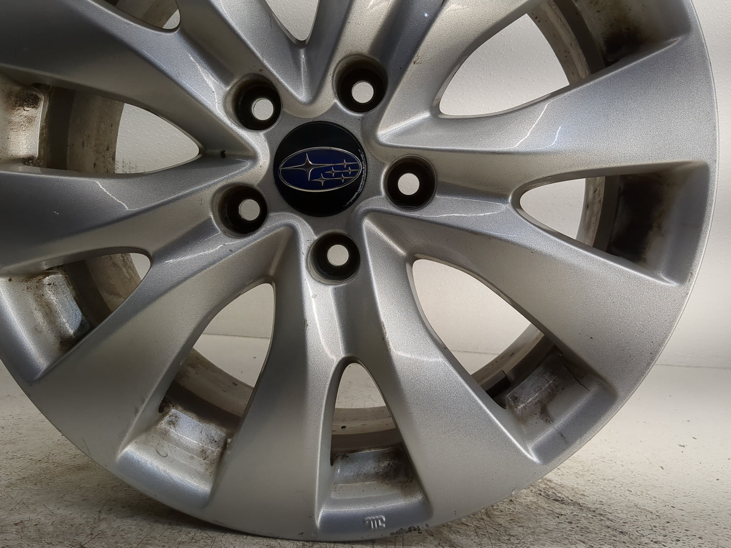 2015-2019 Subaru Legacy Oem Wheel Rim 1247797 - Oemusedautoparts1.com