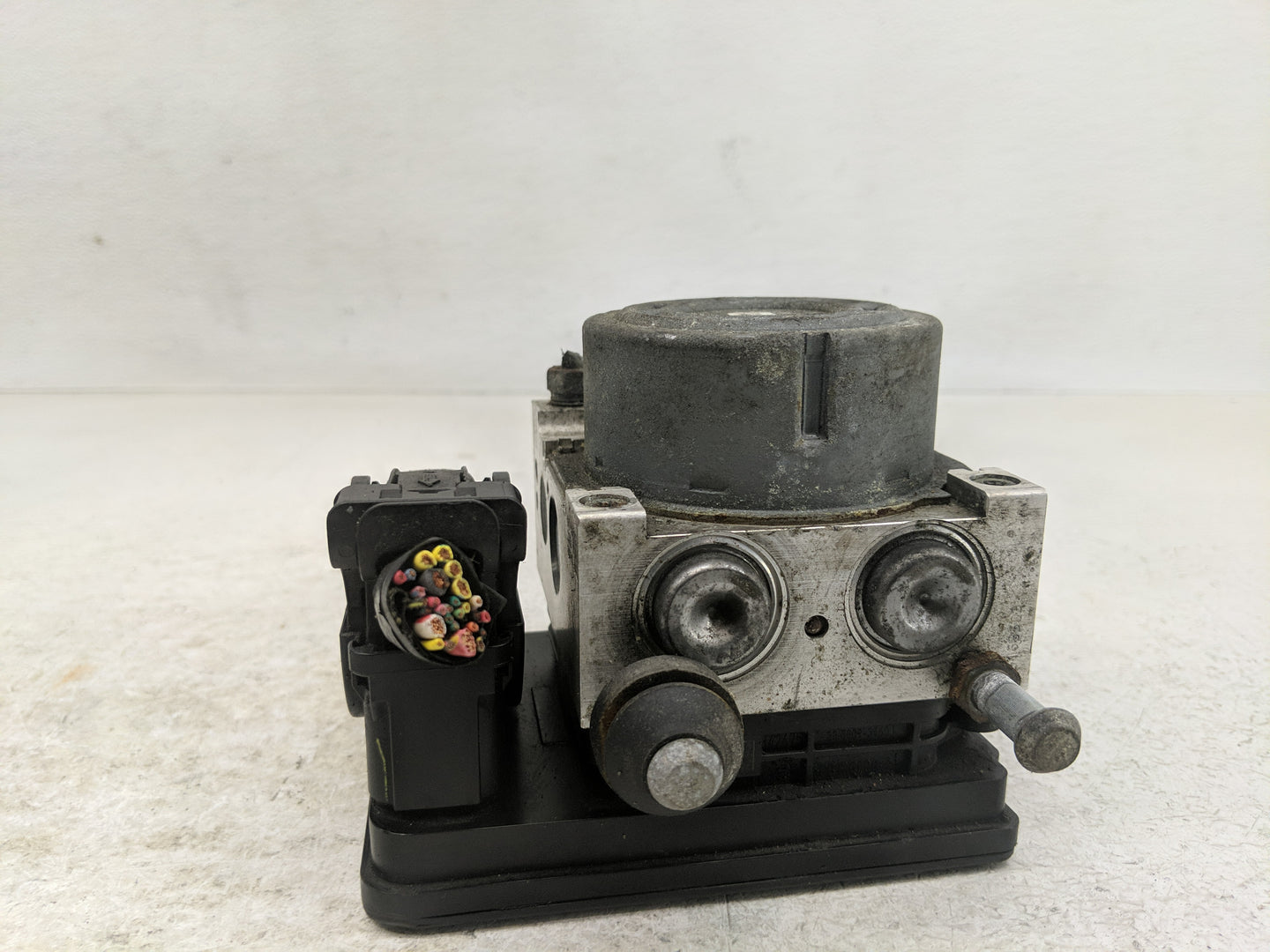 2015 Subaru Legacy ABS Pump Control Module Replacement P/N:27536AL00A Fits OEM Used Auto Parts - Oemusedautoparts1.com