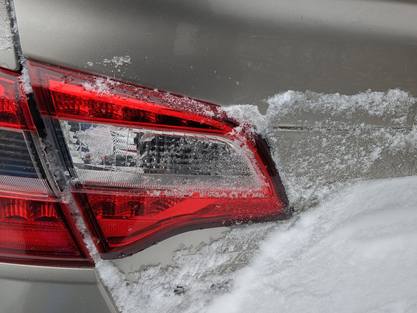 2015-2019 Subaru Legacy Driver Left Side Deck Lid Mounted Tail Light - Oemusedautoparts1.com