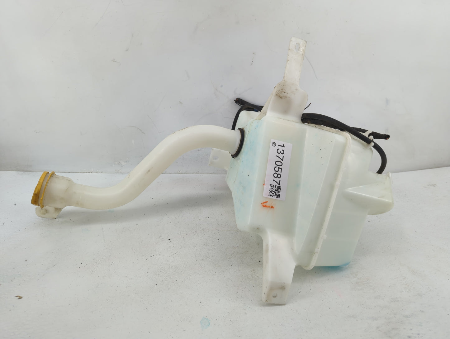 2015-2019 Subaru Legacy Windshield Washer Fluid Reservoir Bottle Oem - Oemusedautoparts1.com