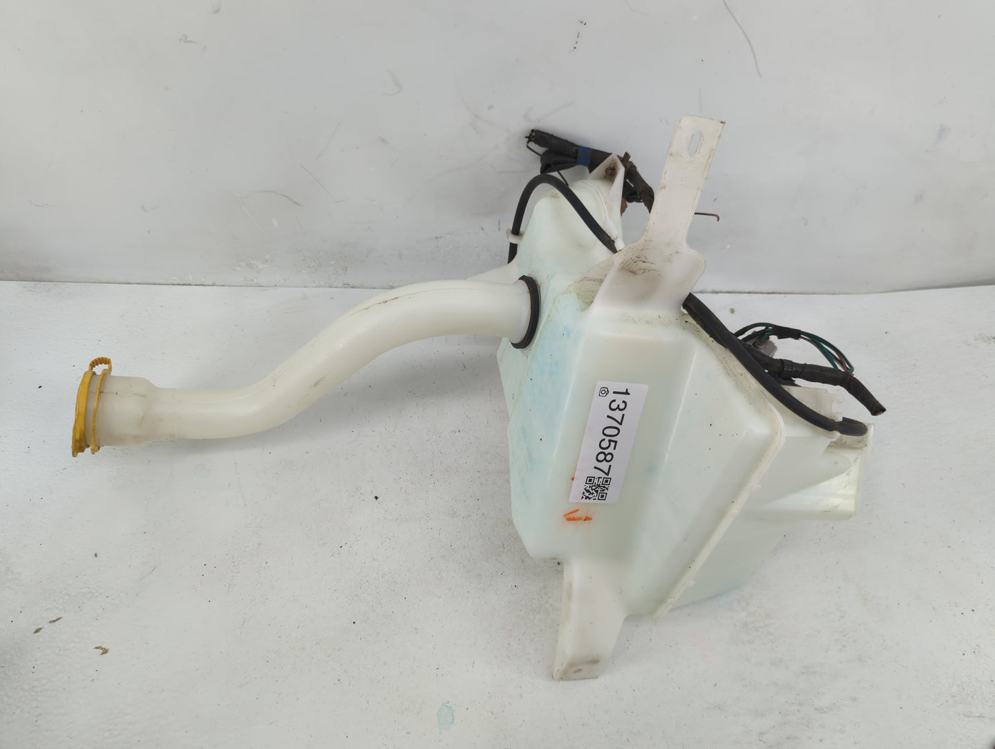 2015-2019 Subaru Legacy Windshield Washer Fluid Reservoir Bottle Oem - Oemusedautoparts1.com