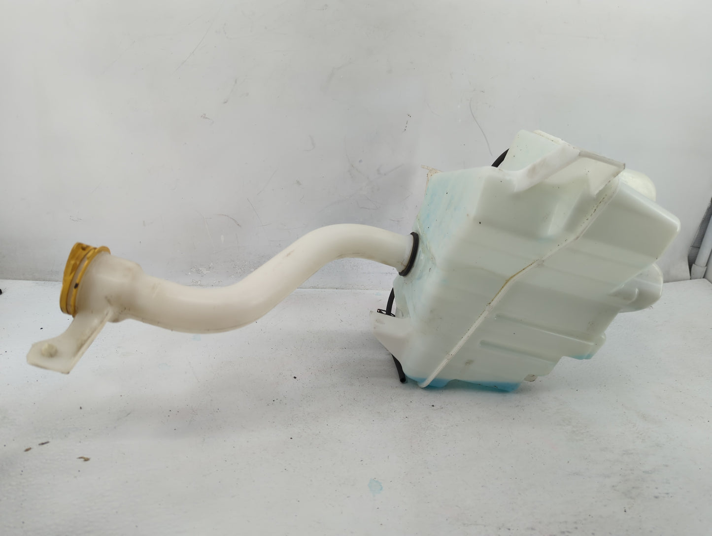 2015-2019 Subaru Legacy Windshield Washer Fluid Reservoir Bottle Oem - Oemusedautoparts1.com