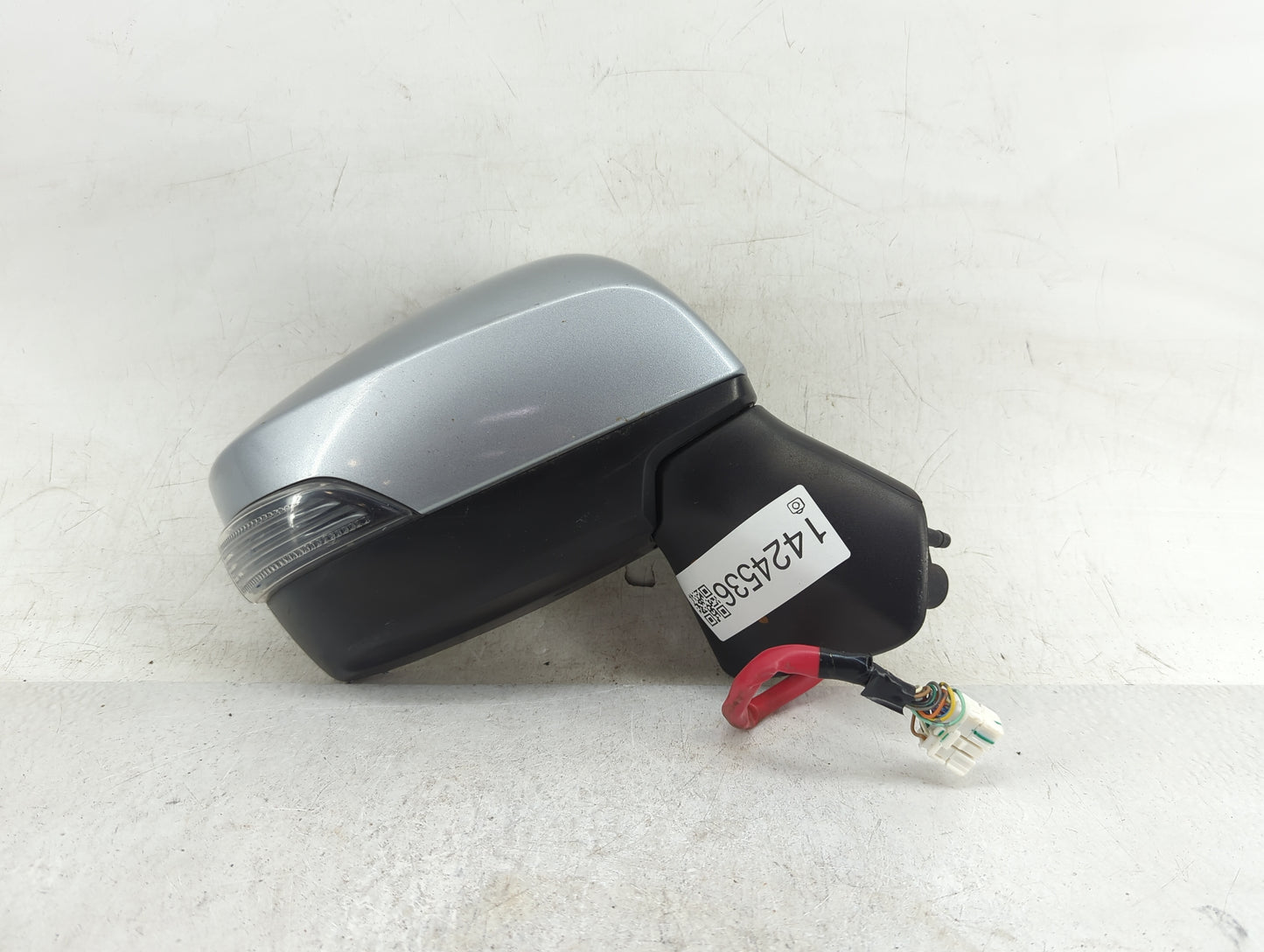 2015-2017 Subaru Legacy Passenger Side View Mirror - Right Door Mirror OEM Used - Oemusedautoparts1.com