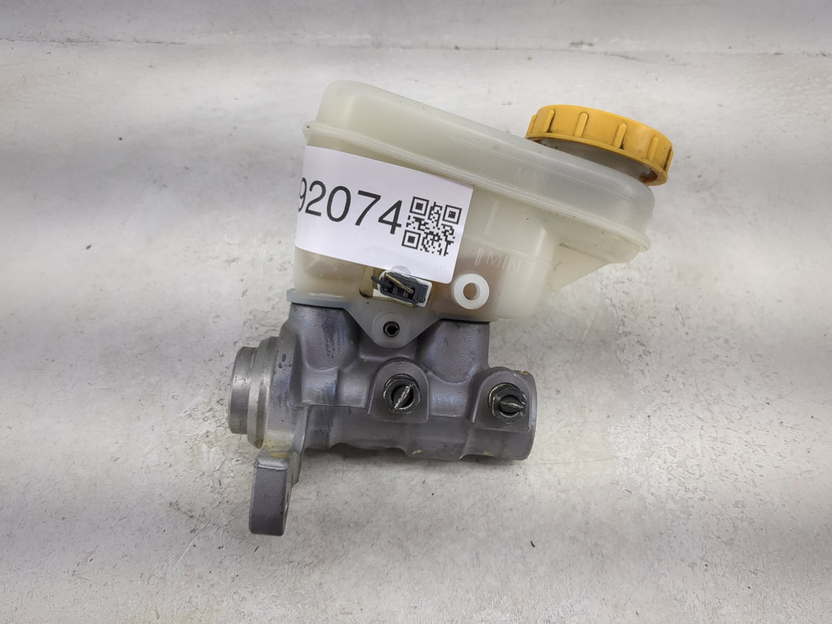 2015-2017 Subaru Legacy Brake Master Cylinder 1492074 - Oemusedautoparts1.com