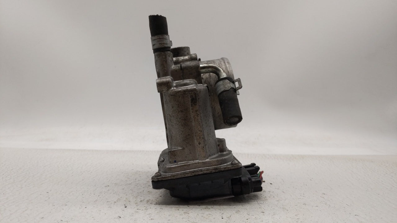 2013-2019 Subaru Legacy Throttle Body P/N:16112AA38A Fits Fits 2013 2014 2015 2016 2017 2018 2019 OEM Used Auto Parts - Oemu