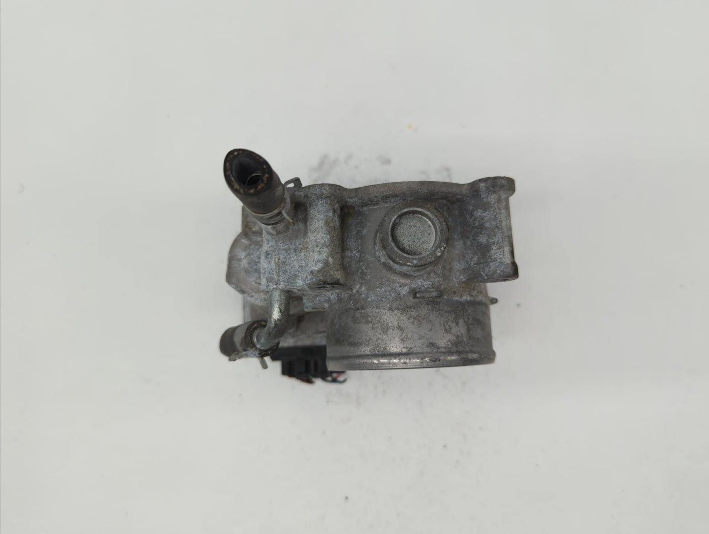 2013-2019 Subaru Legacy Throttle Body P/N:16112AA38A Fits Fits 2013 2014 2015 2016 2017 2018 2019 OEM Used Auto Parts - Oemu