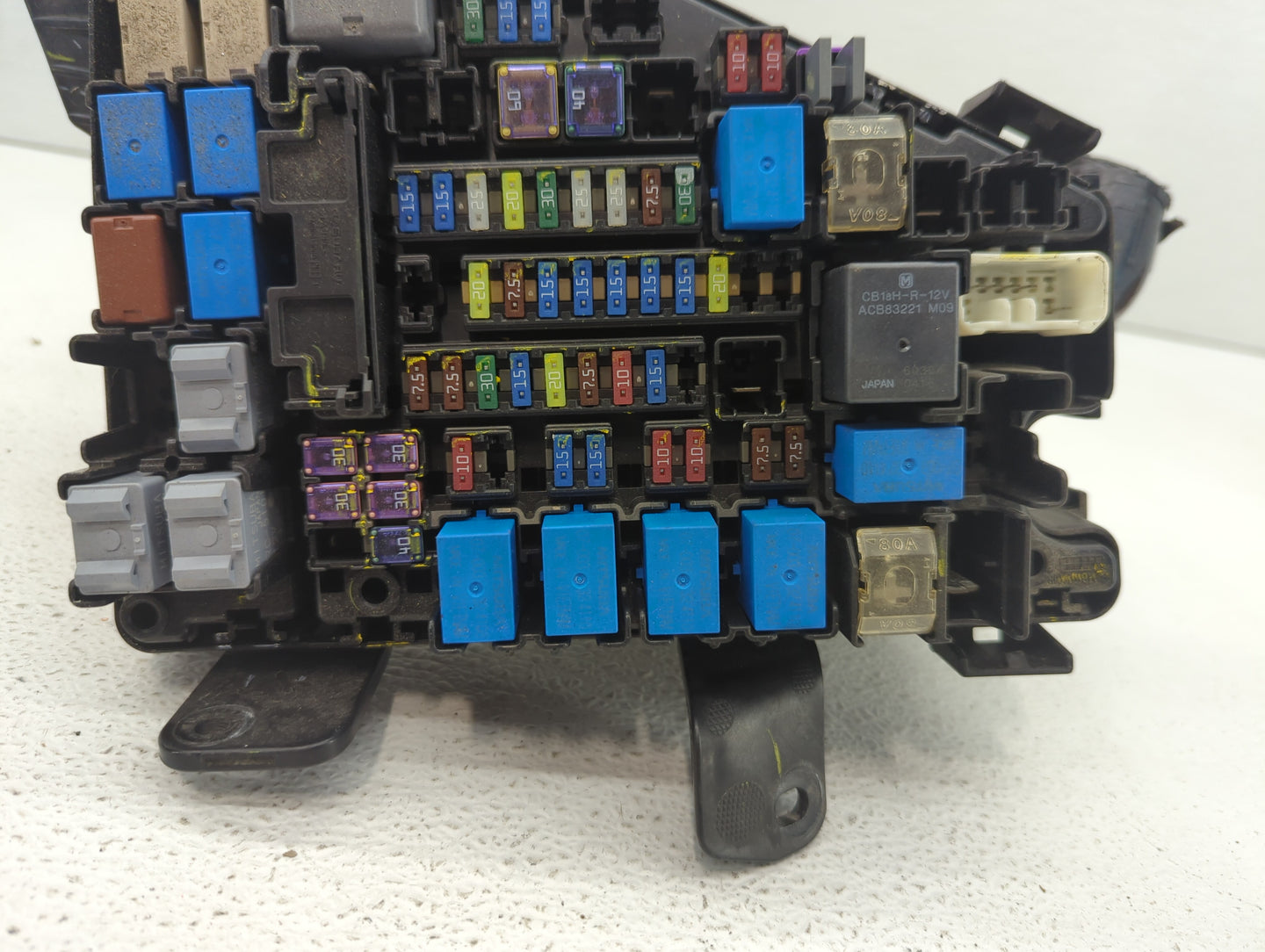 2015 Subaru Legacy Fusebox Fuse Box Panel Relay Module P/N:MB503701B PR103830B, MB901300B Fits OEM Used Auto Parts - Oemused