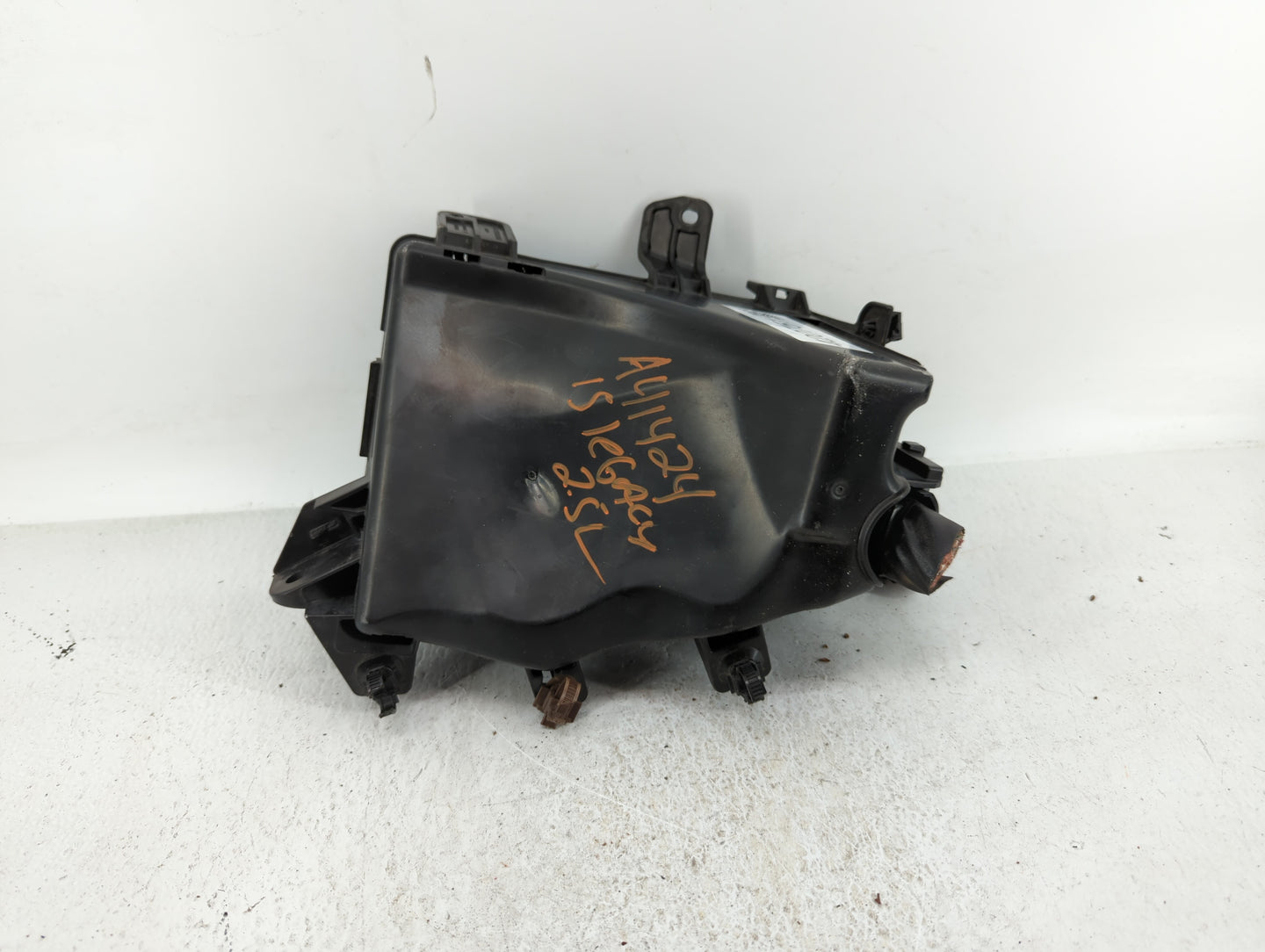 2015 Subaru Legacy Fusebox Fuse Box Panel Relay Module P/N:MB503701B PR103830B, MB901300B Fits OEM Used Auto Parts - Oemused