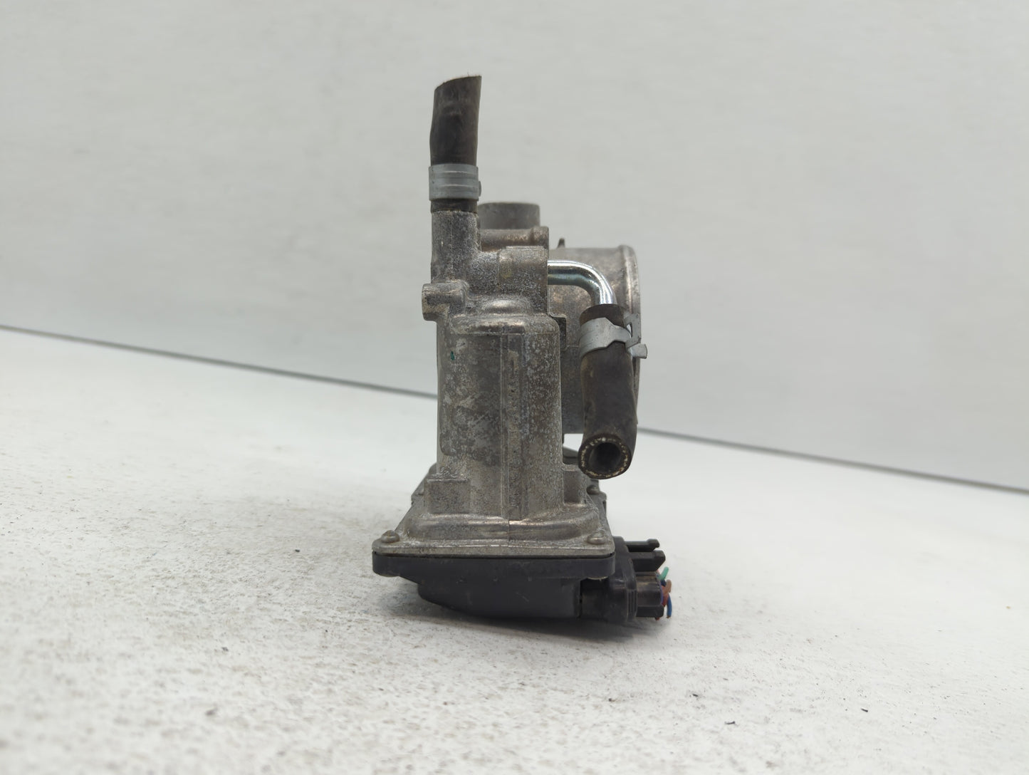 2013-2019 Subaru Legacy Throttle Body P/N:8R08 1780 4016 1780 Fits Fits 2013 2014 2015 2016 2017 2018 2019 OEM Used Auto Par
