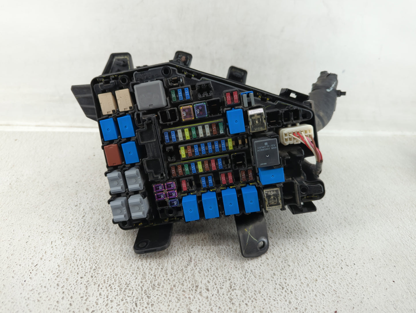 2015 Subaru Legacy Fusebox Fuse Box Panel Relay Module P/N:MB503700B Fits OEM Used Auto Parts - Oemusedautoparts1.com