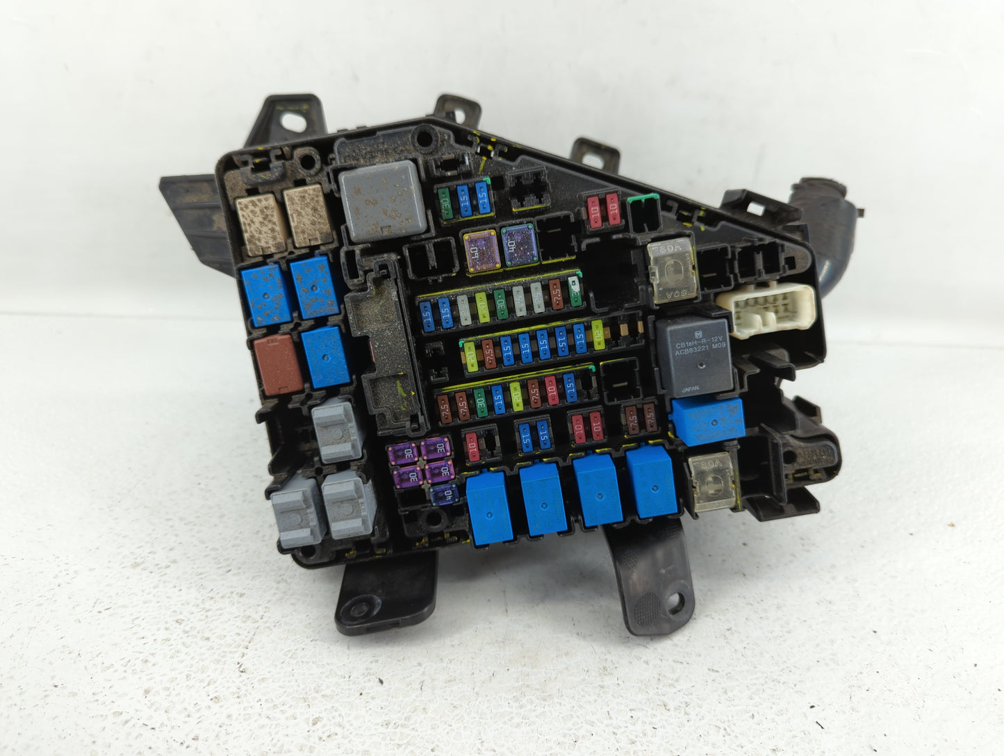 2015 Subaru Legacy Fusebox Fuse Box Panel Relay Module P/N:MB503701B Fits OEM Used Auto Parts - Oemusedautoparts1.com