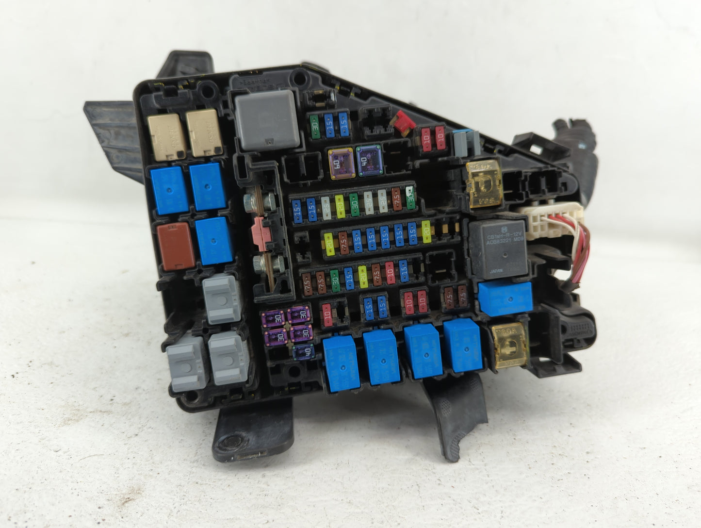 2015-2017 Subaru Legacy Fusebox Fuse Box Panel Relay Module P/N:MB503701B Fits Fits 2015 2016 2017 OEM Used Auto Parts - Oem