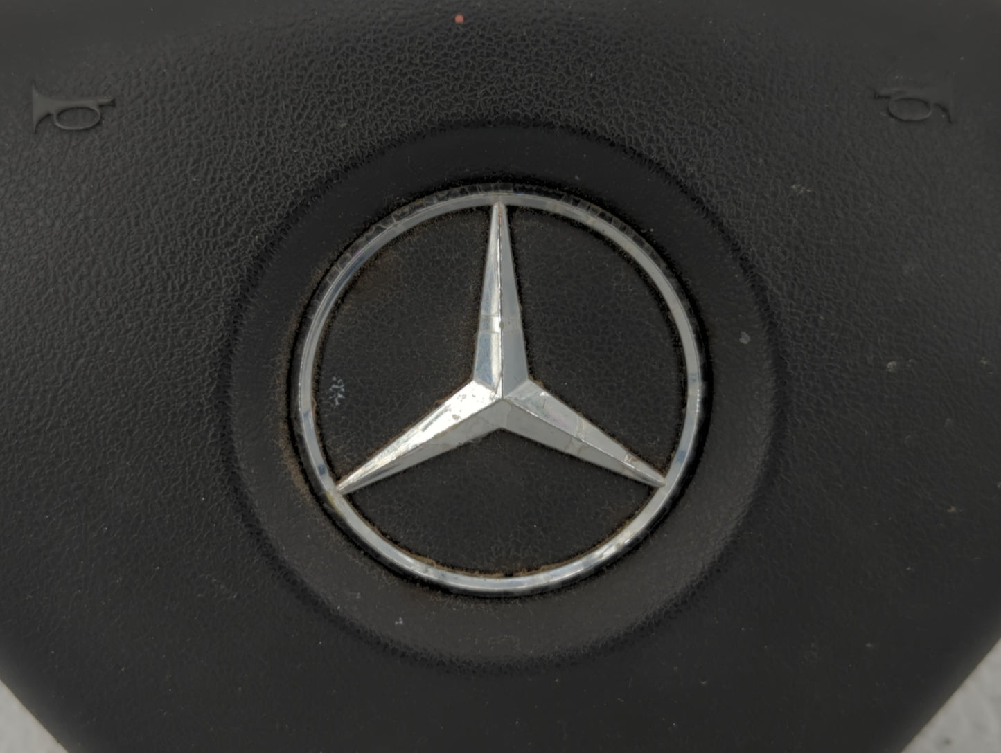 2015-2017 Subaru Legacy Air Bag Passenger Right Knee Oem - Oemusedautoparts1.com