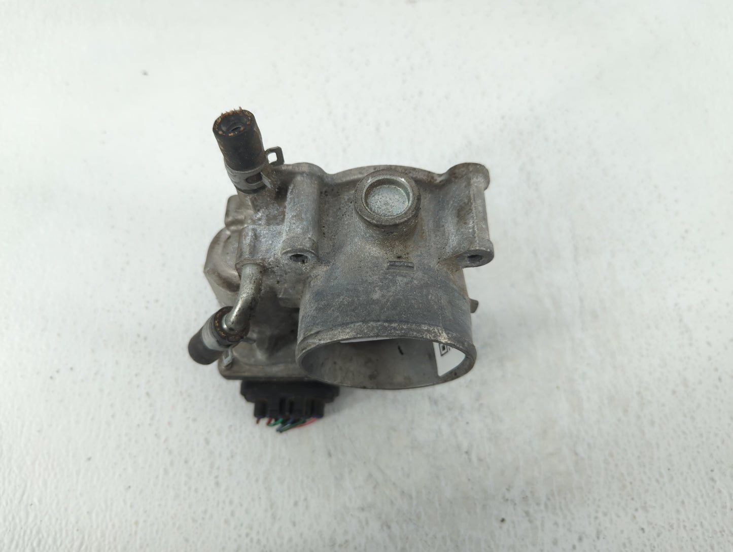 2013-2019 Subaru Legacy Throttle Body P/N:16112AA38A Fits Fits 2013 2014 2015 2016 2017 2018 2019 OEM Used Auto Parts - Oemu
